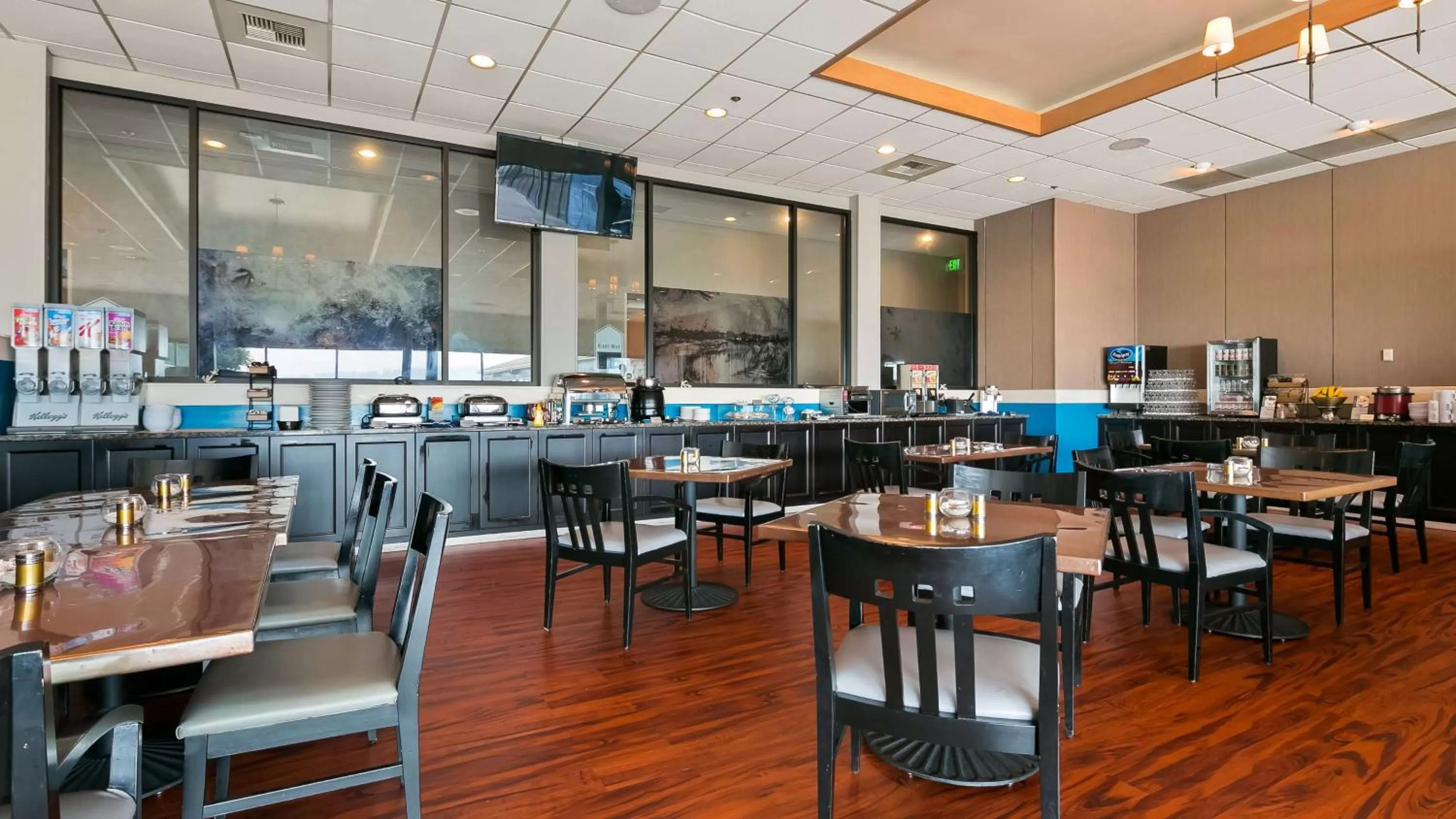 Restaurant/places to eat in Best Western Plus Silverdale Beach Hotel