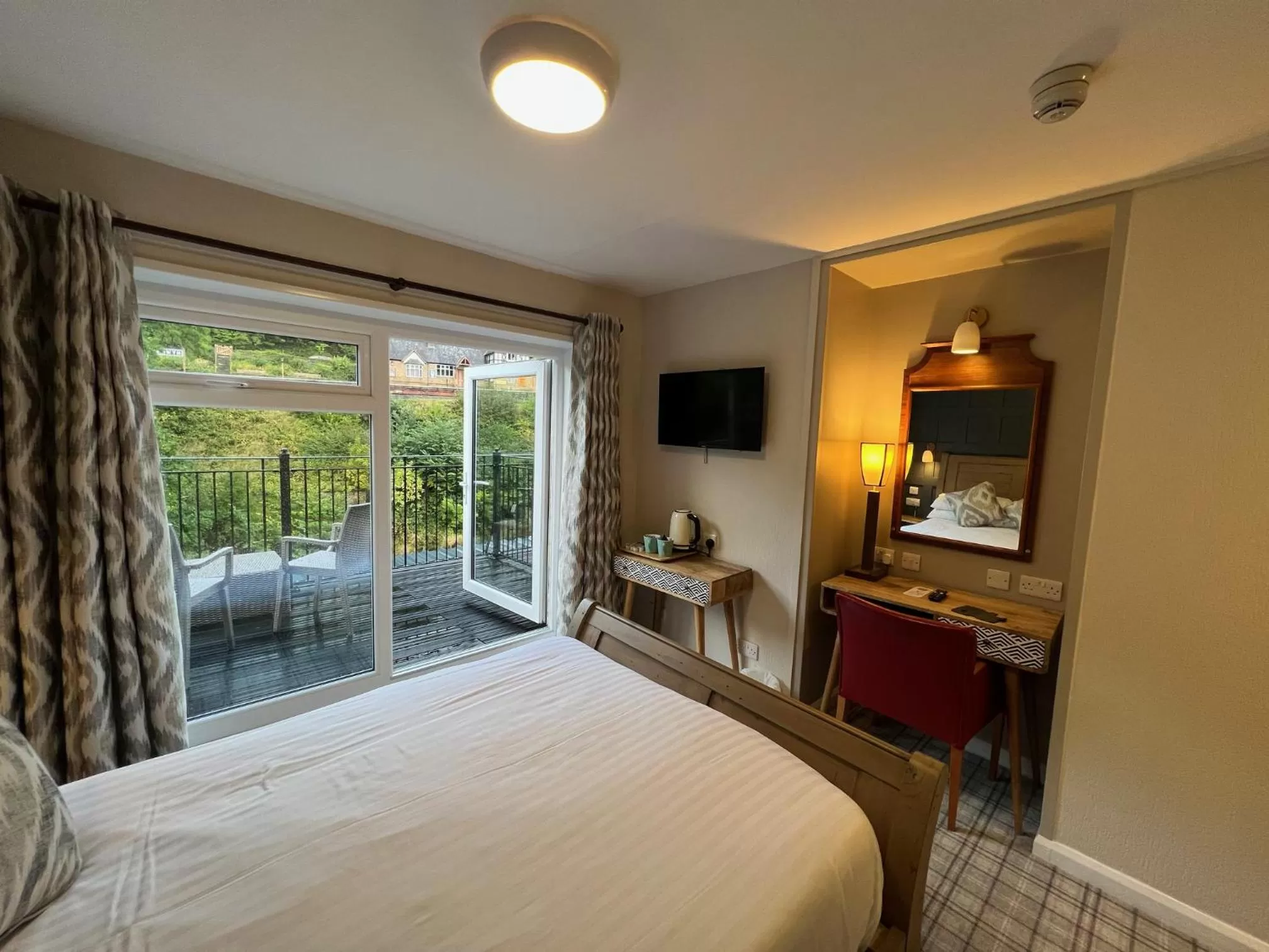 Bed in The Chainbridge Hotel