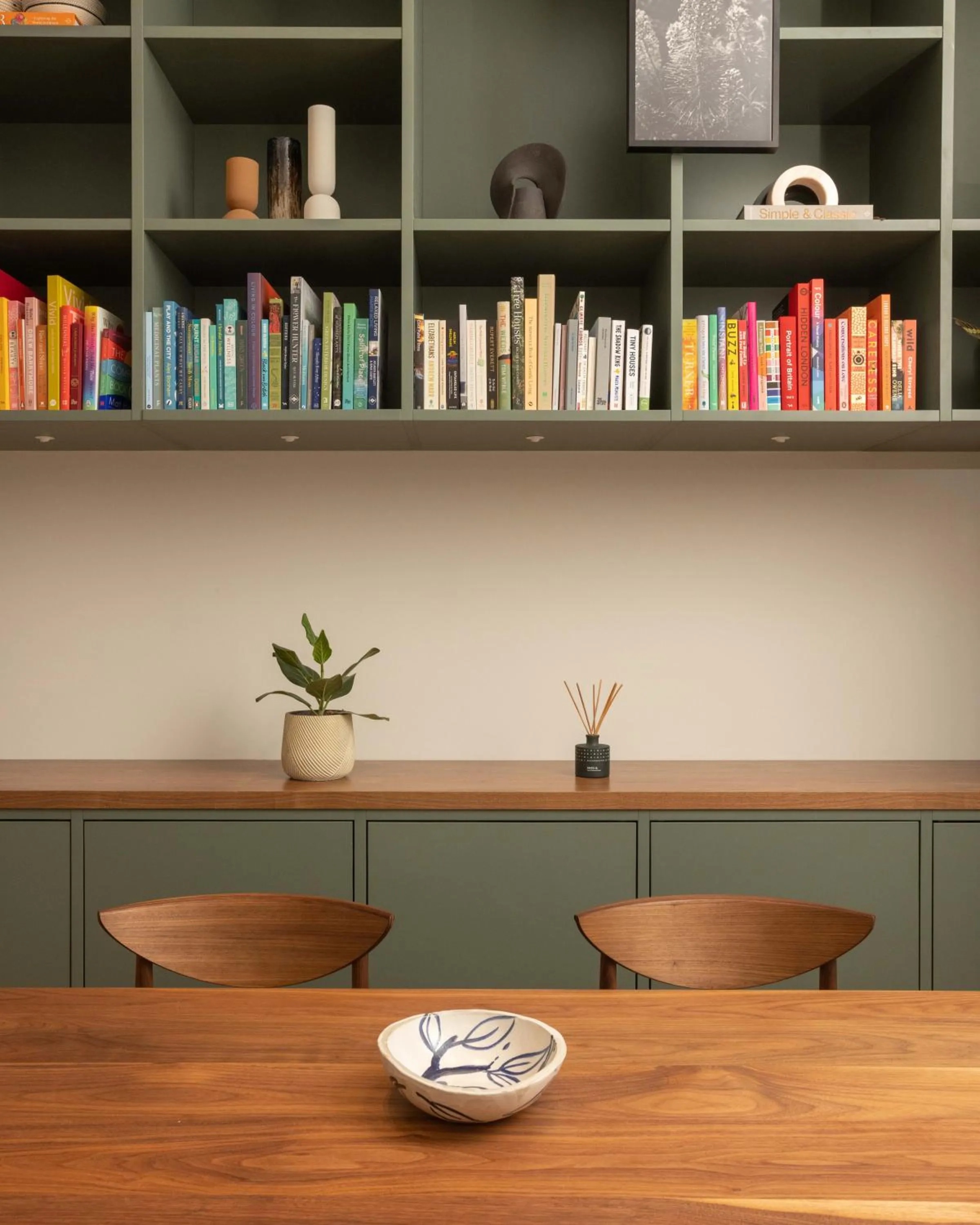 Library in Inhabit Queen's Gardens, a Member of Design Hotels