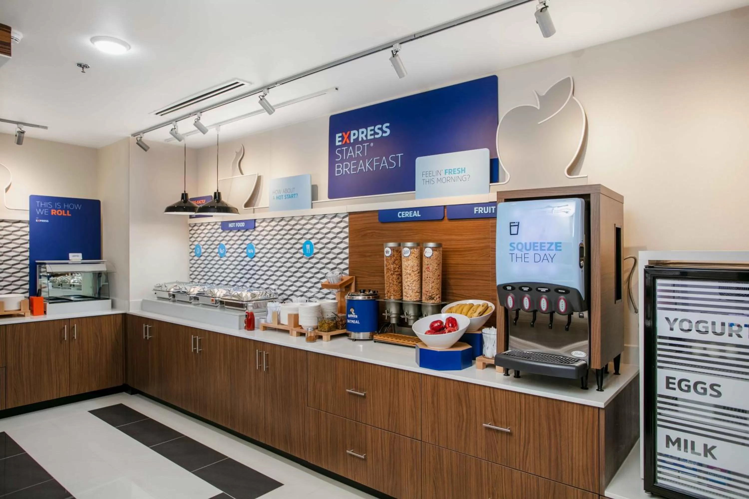 Breakfast in Holiday Inn Express & Suites Oakhurst-Yosemite Park Area by IHG