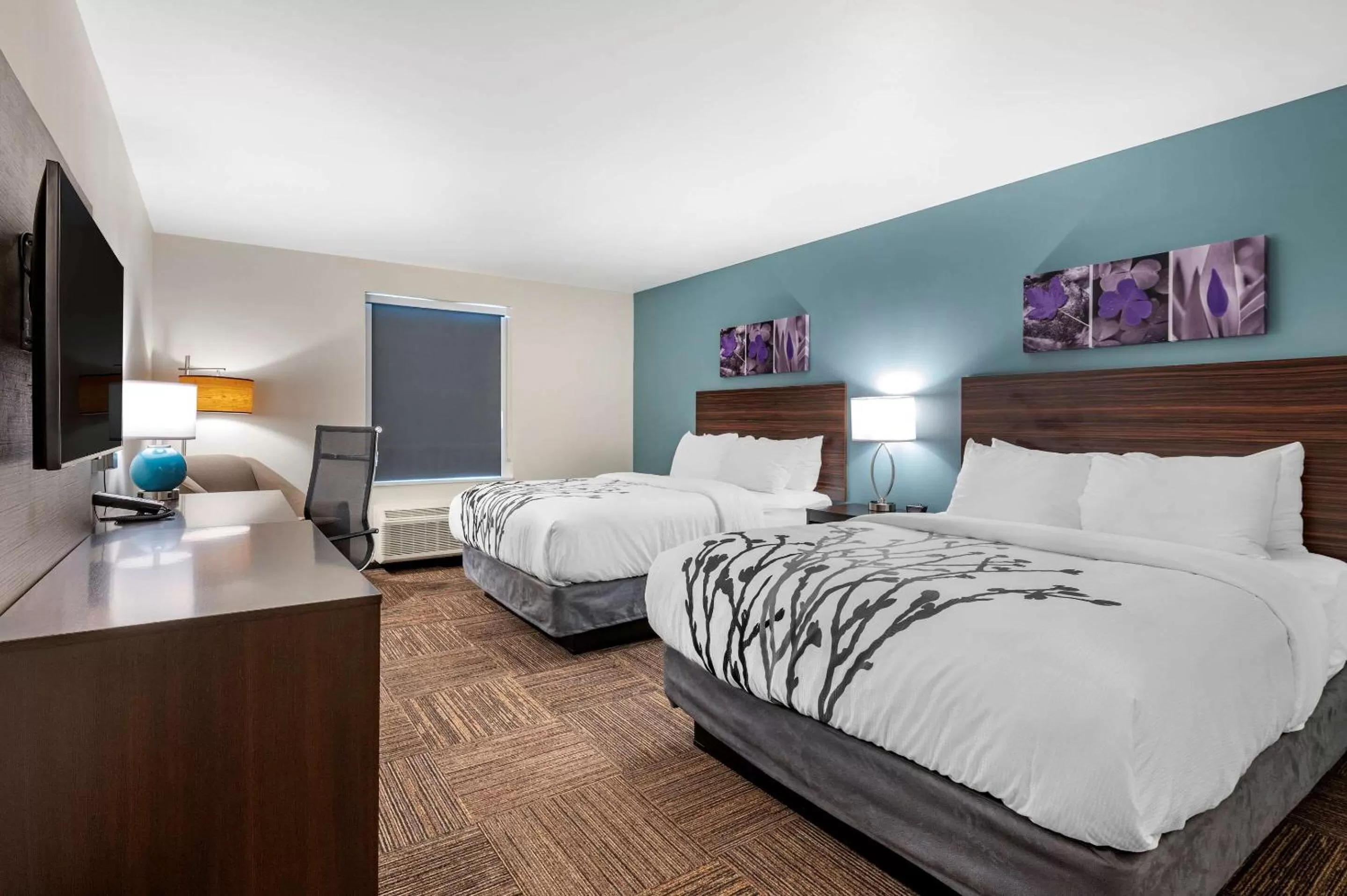 Photo of the whole room, Bed in Sleep Inn