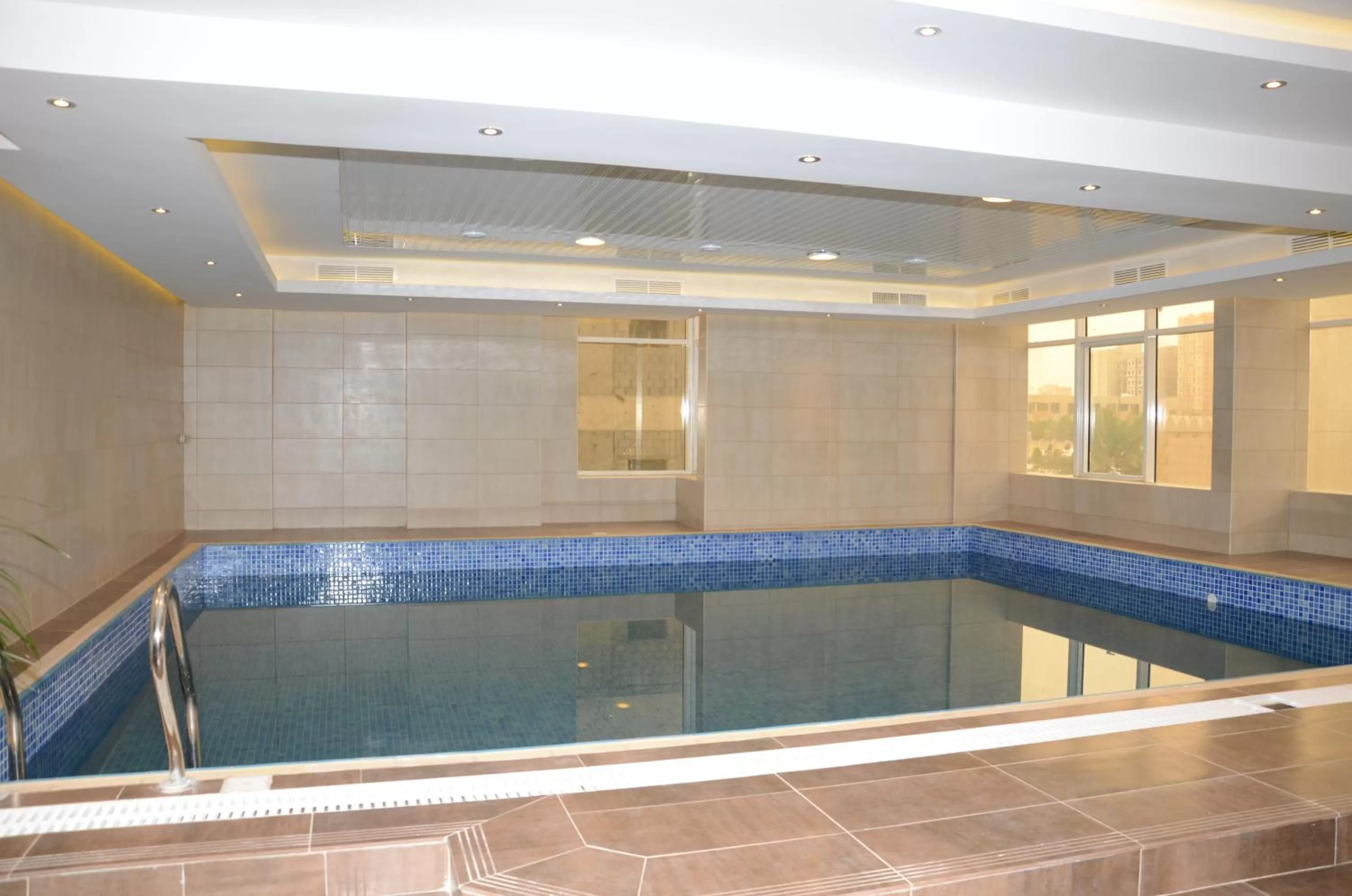 Swimming pool in Continental Inn Hotel Al Farwaniya