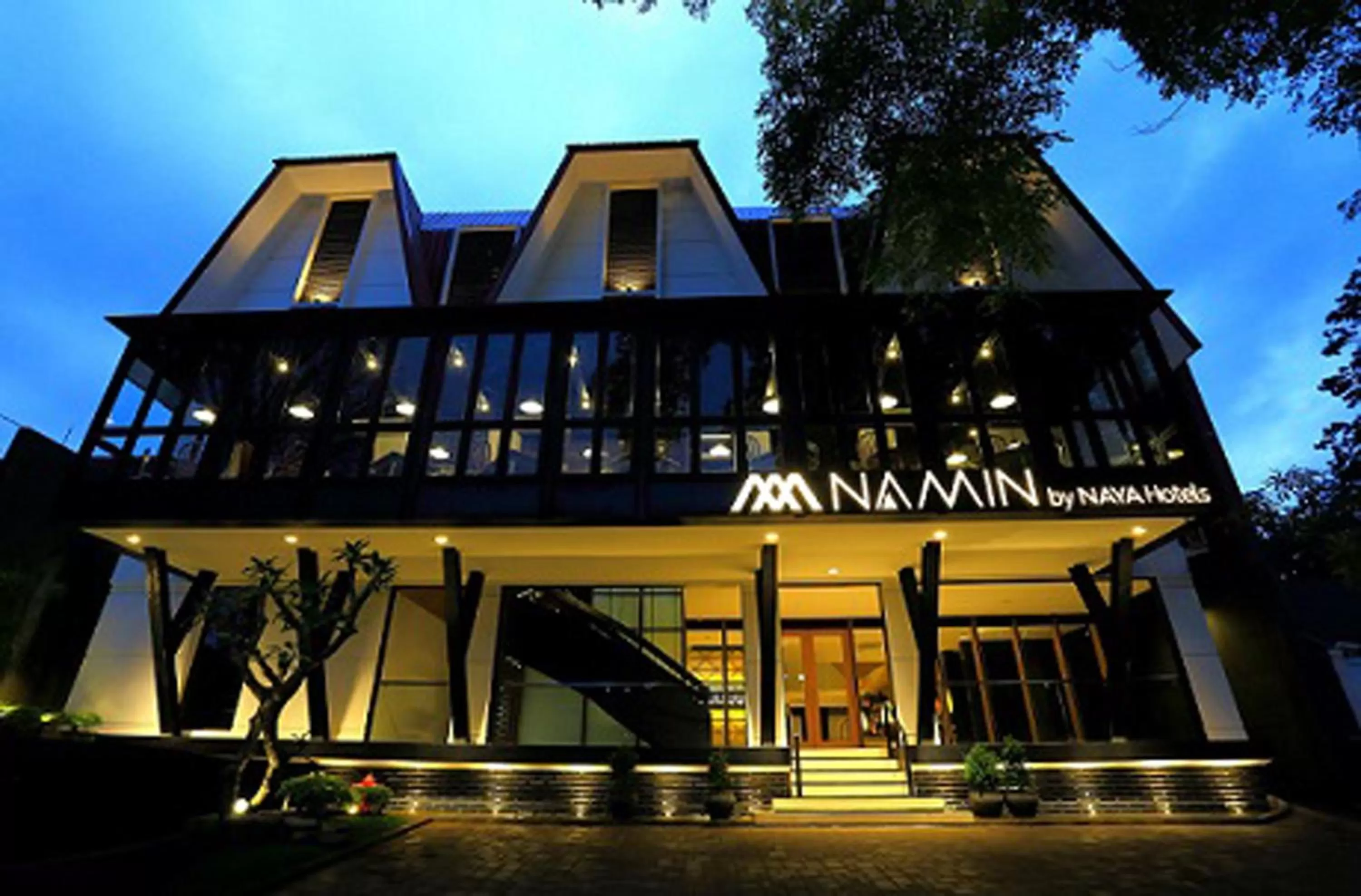 Facade/entrance in Namin Dago Hotel