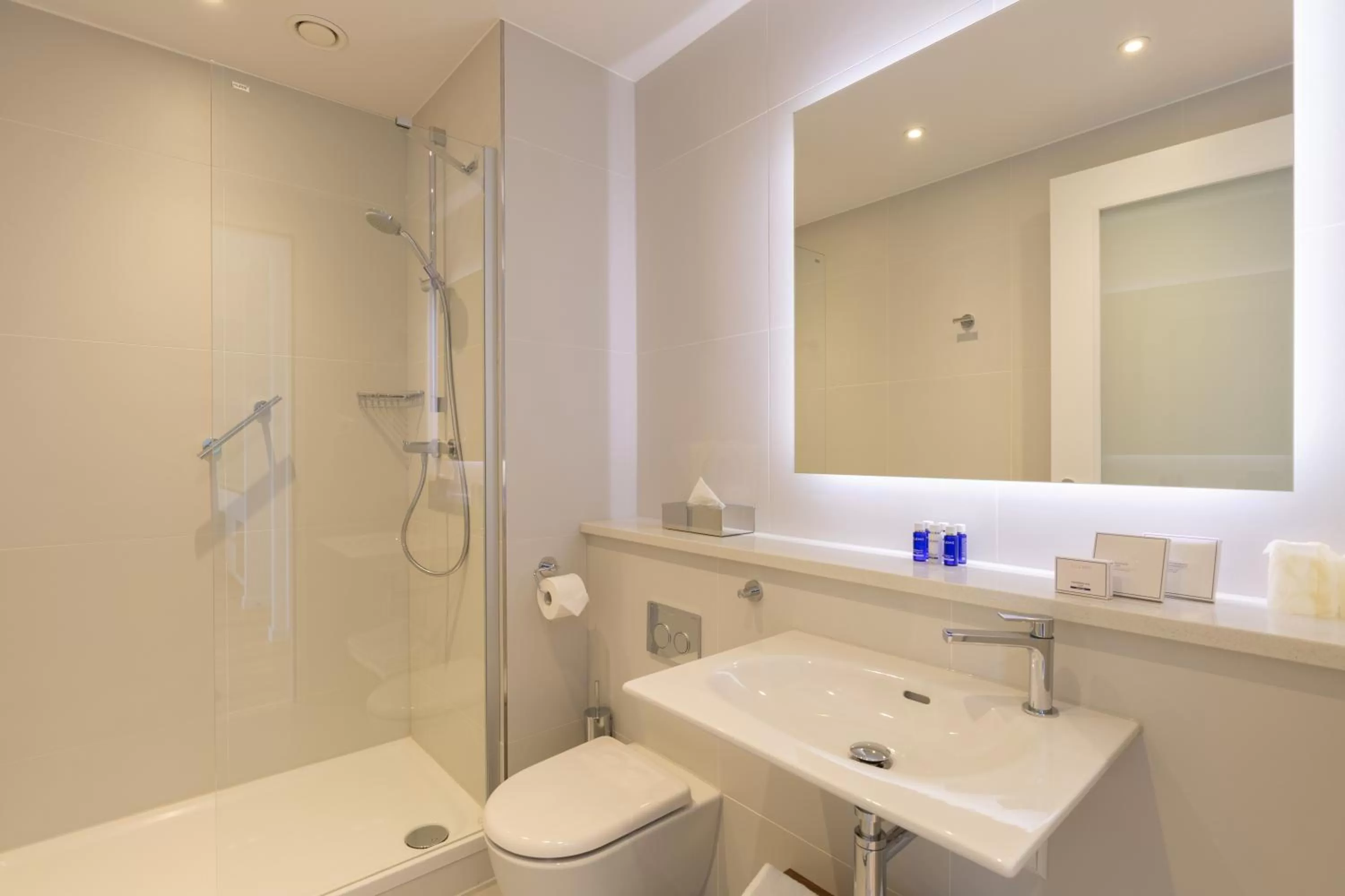 Bathroom in PREMIER SUITES Rotterdam