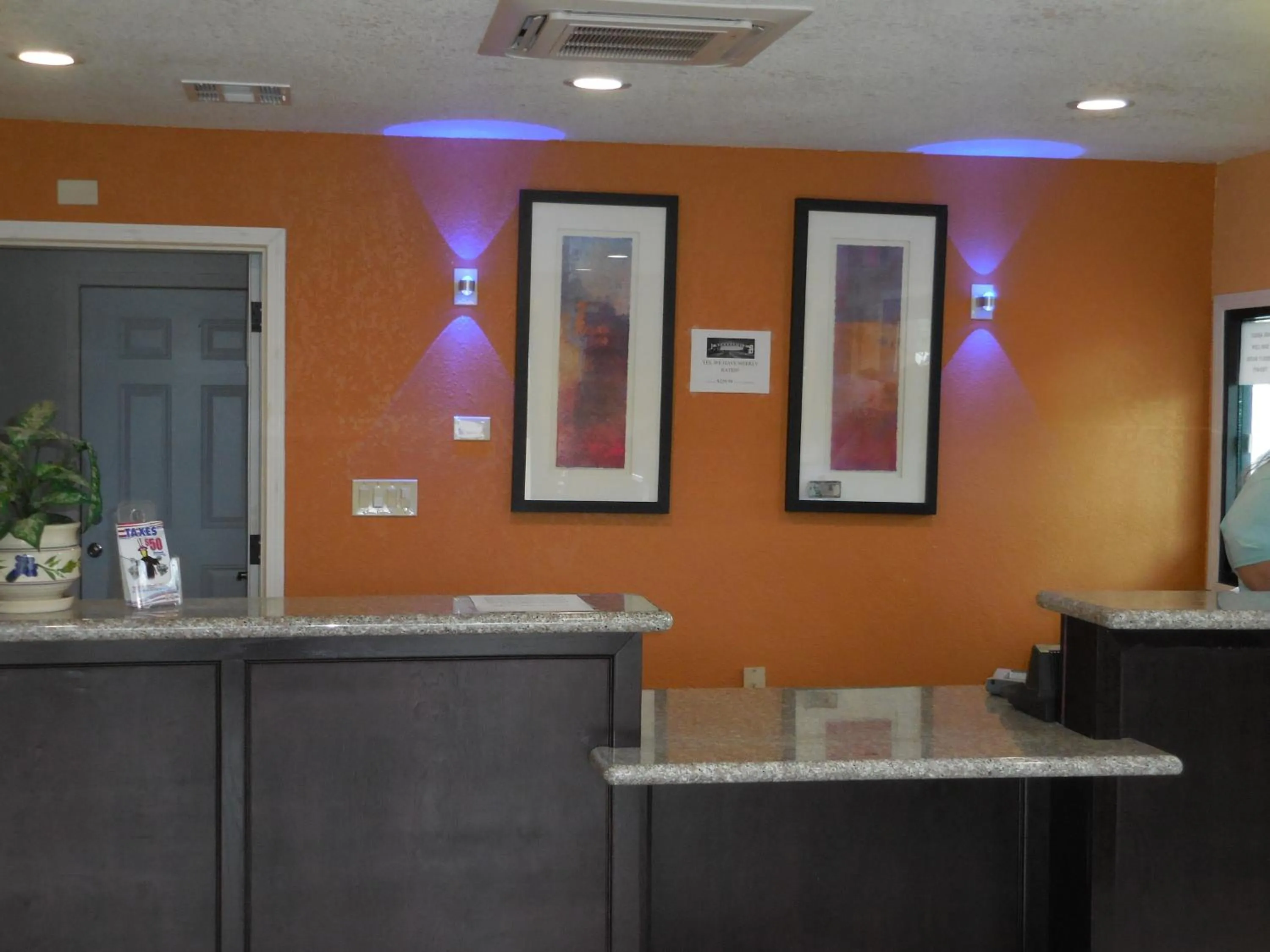 Lobby or reception in Best Economy Inn & Suites