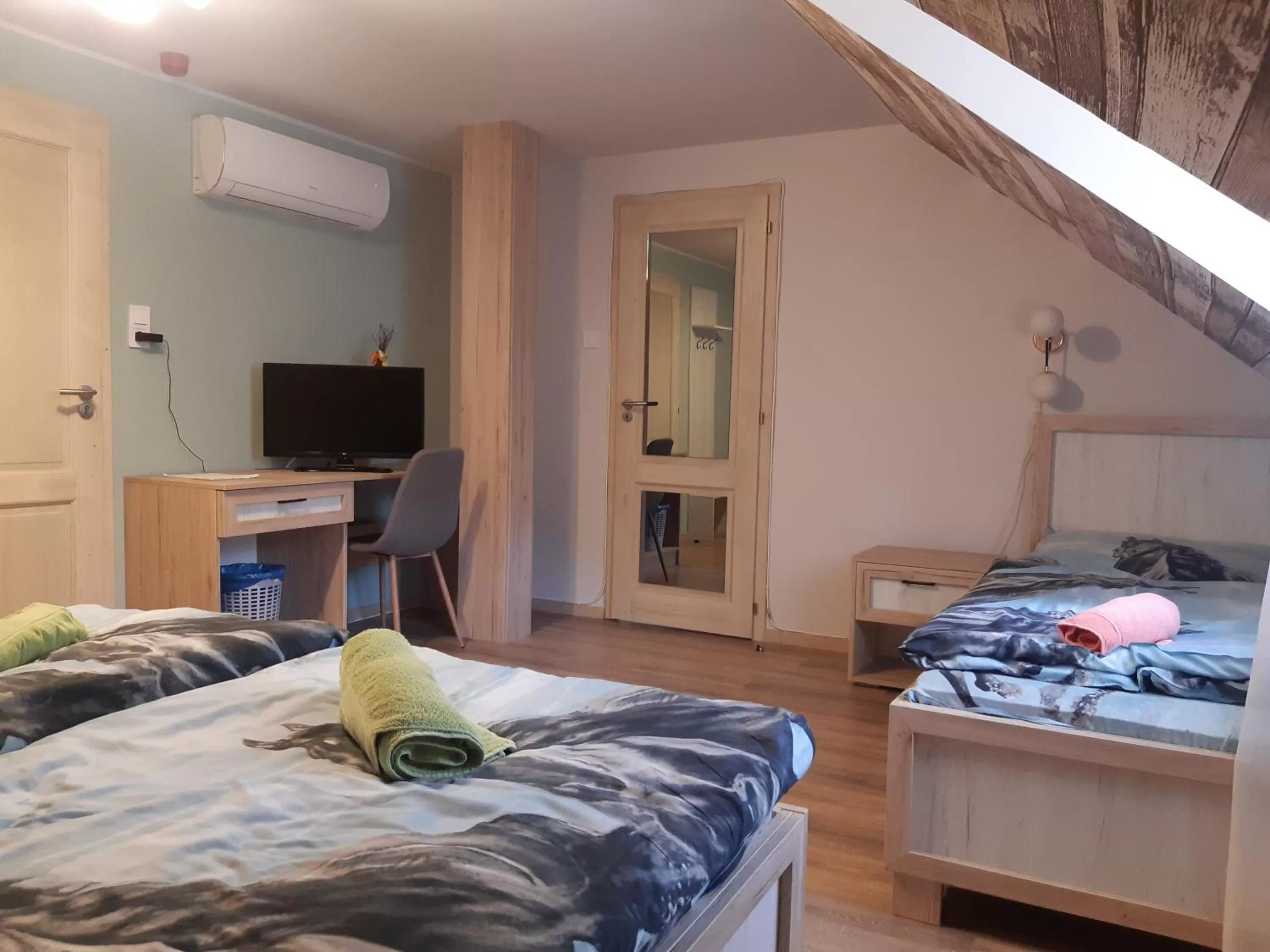 Photo of the whole room, Bed in Mátyus Udvarház Kengyel Fogadó Eger