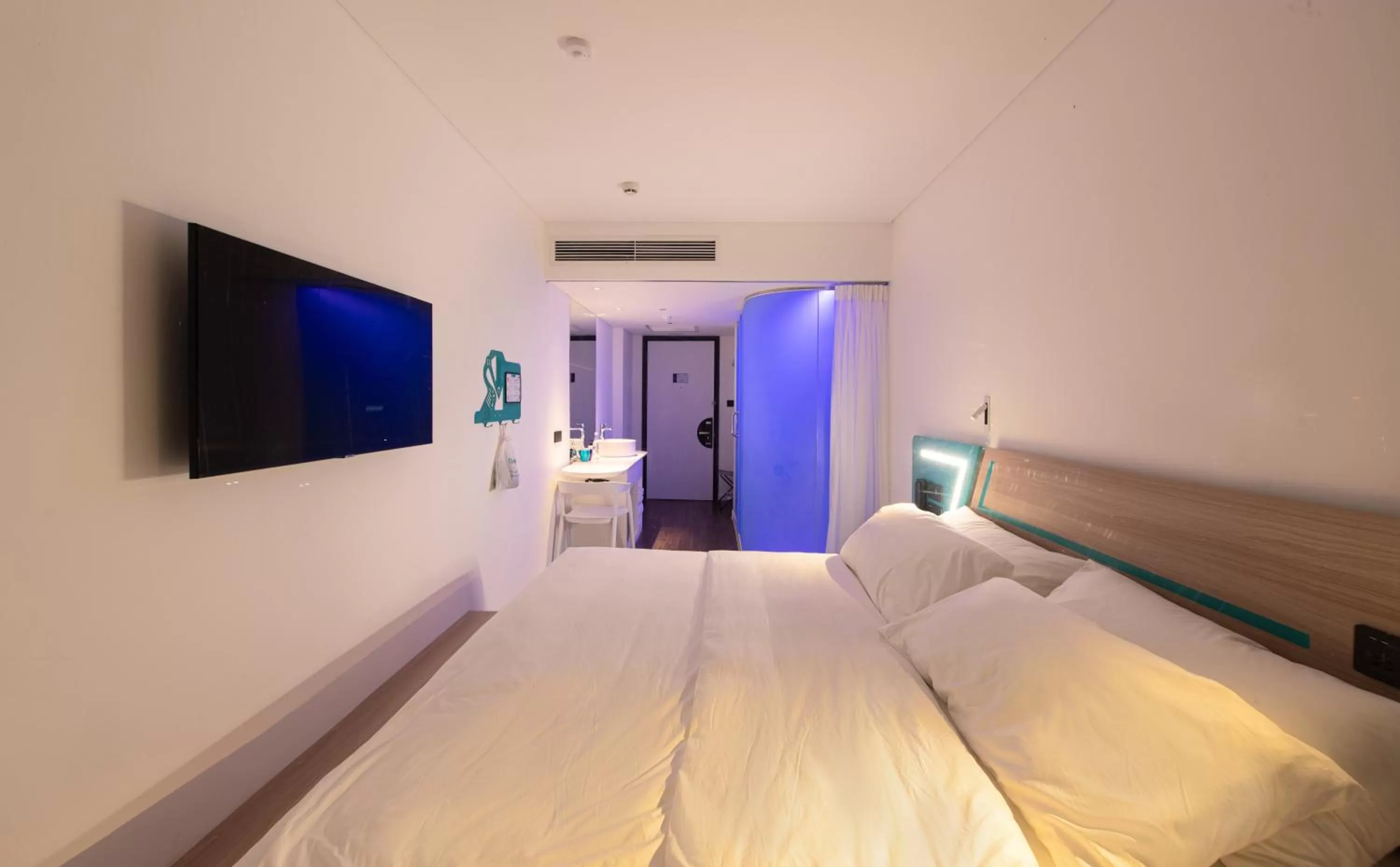 Deluxe Double Room - single occupancy in Tru by Hilton Viet Tri City Centre