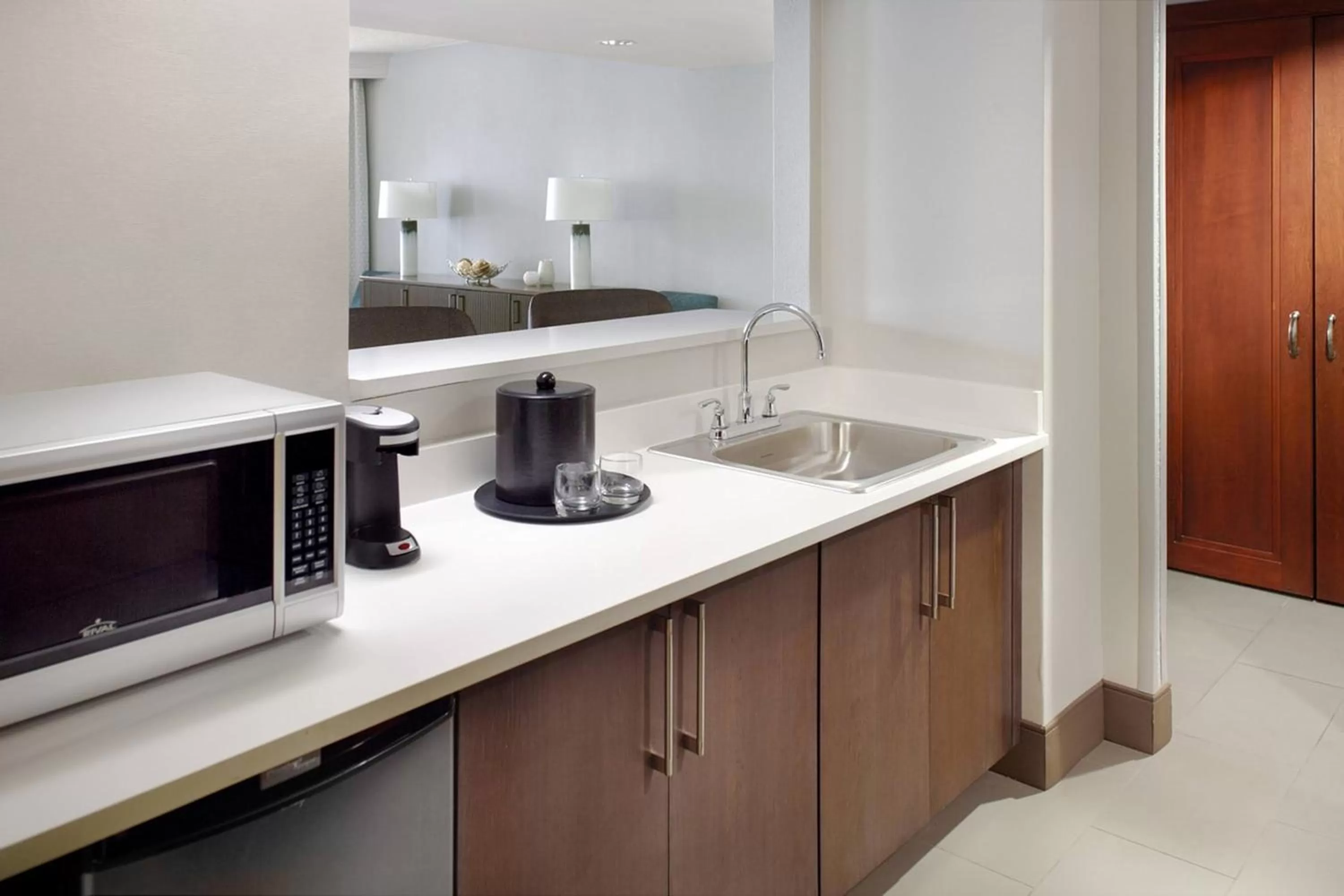 Living room in Atlanta Evergreen Lakeside Resort