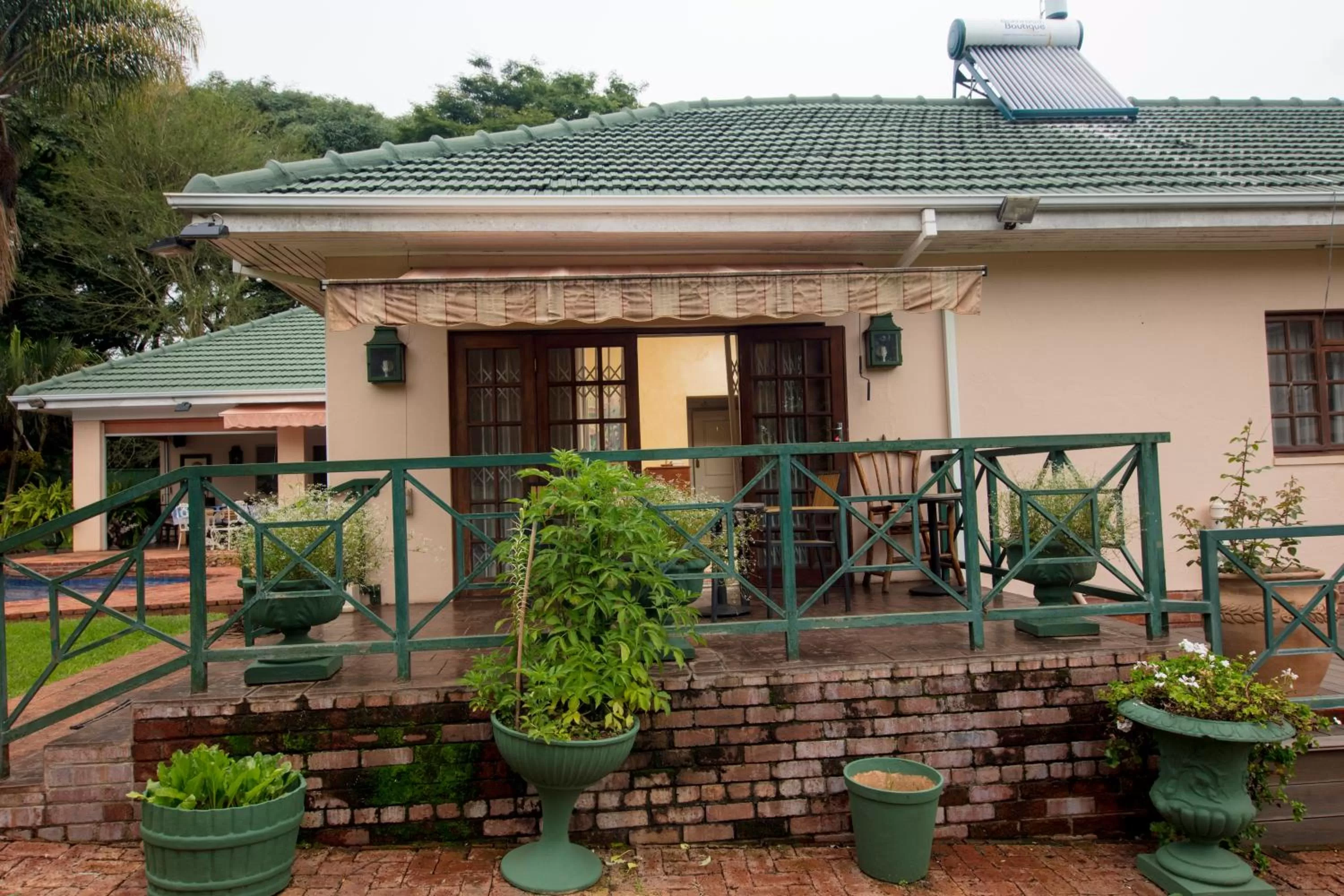 Patio, Property Building in 12 FLEETWOOD