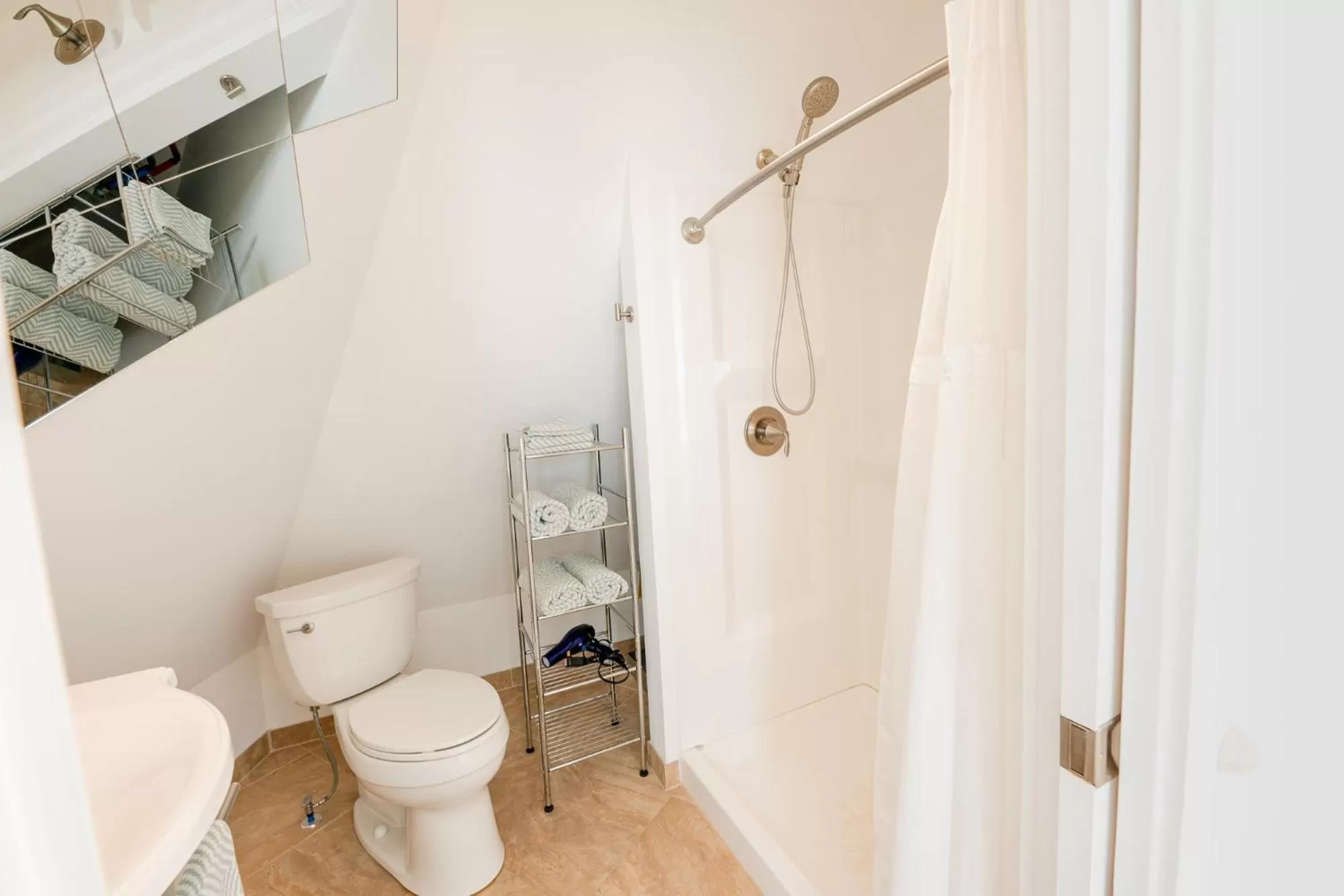 Bathroom in Pyramids in Florida