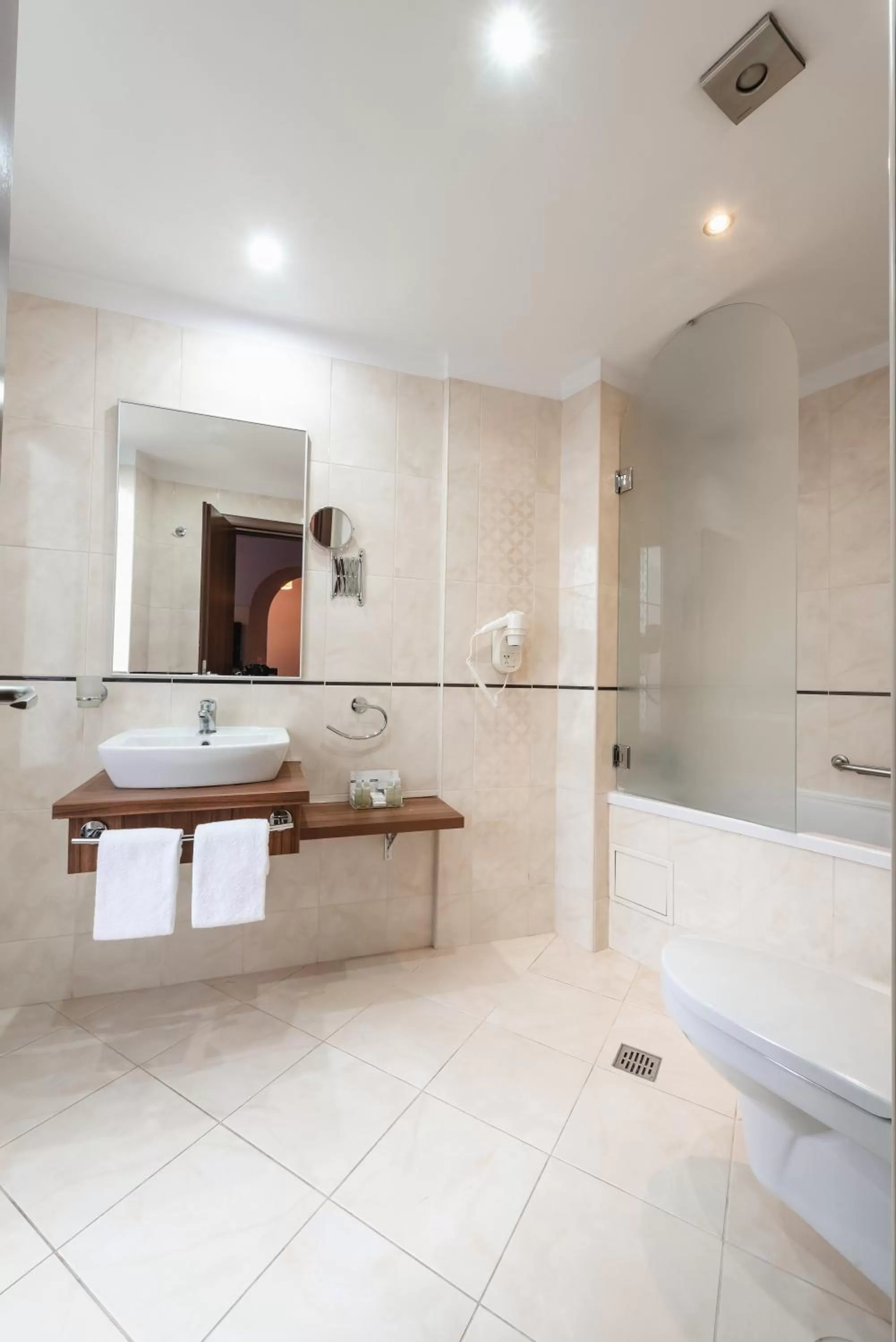 Bathroom in Hotel Ambasador