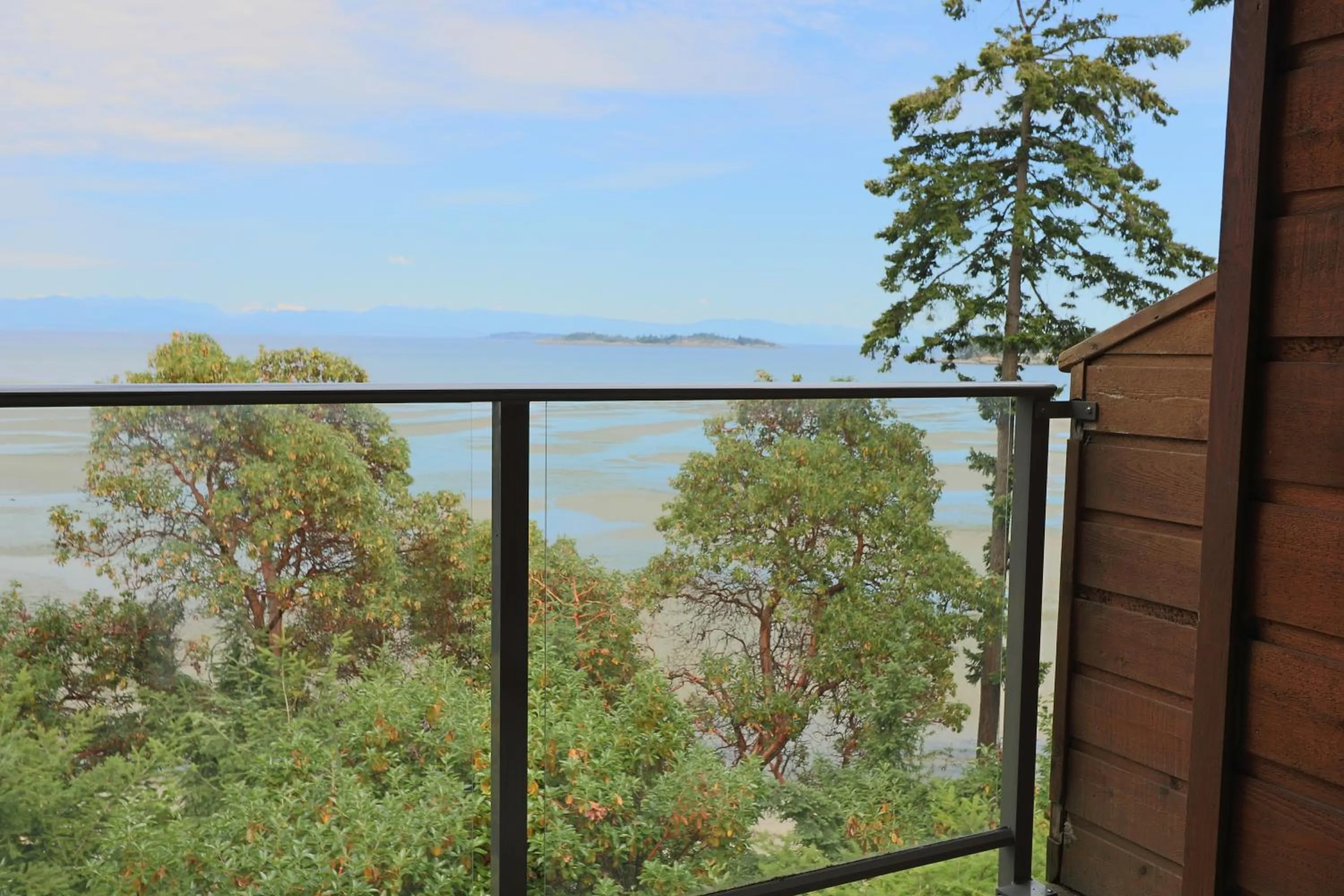 Balcony/Terrace in Tigh-Na-Mara Seaside Spa Resort