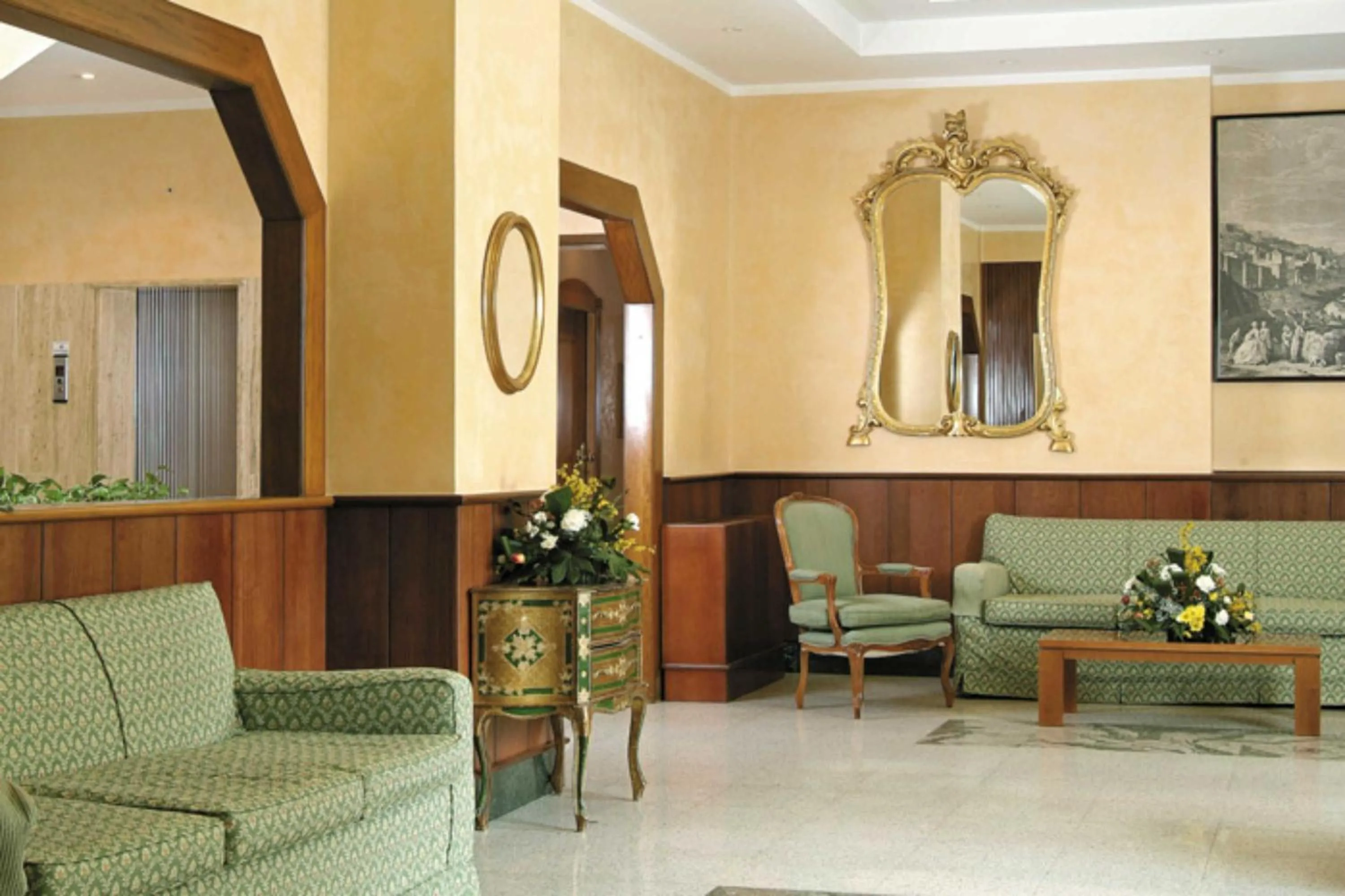 Lobby or reception in American Hotel