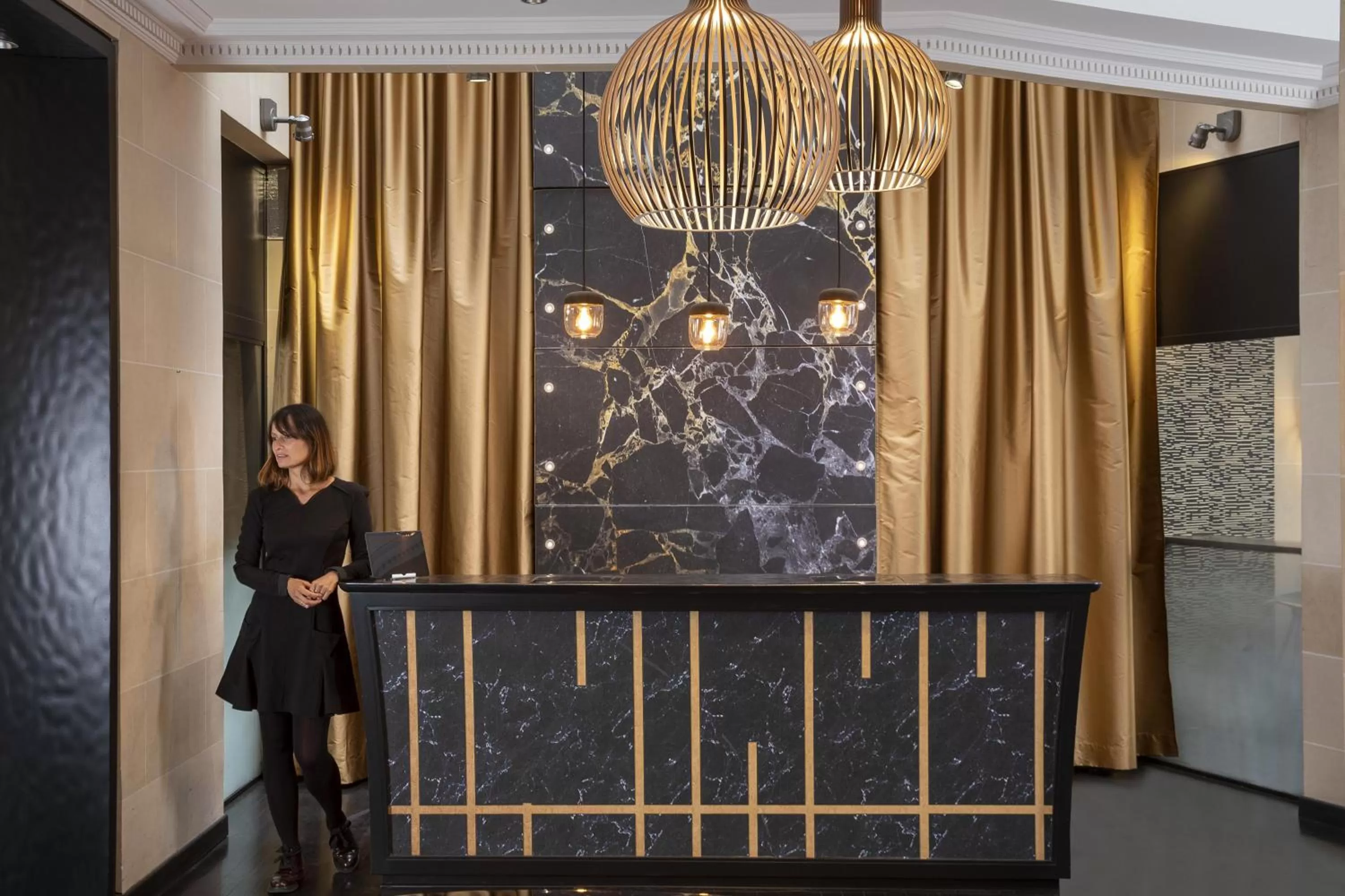 Lobby or reception in Hôtel Elysées Régencia