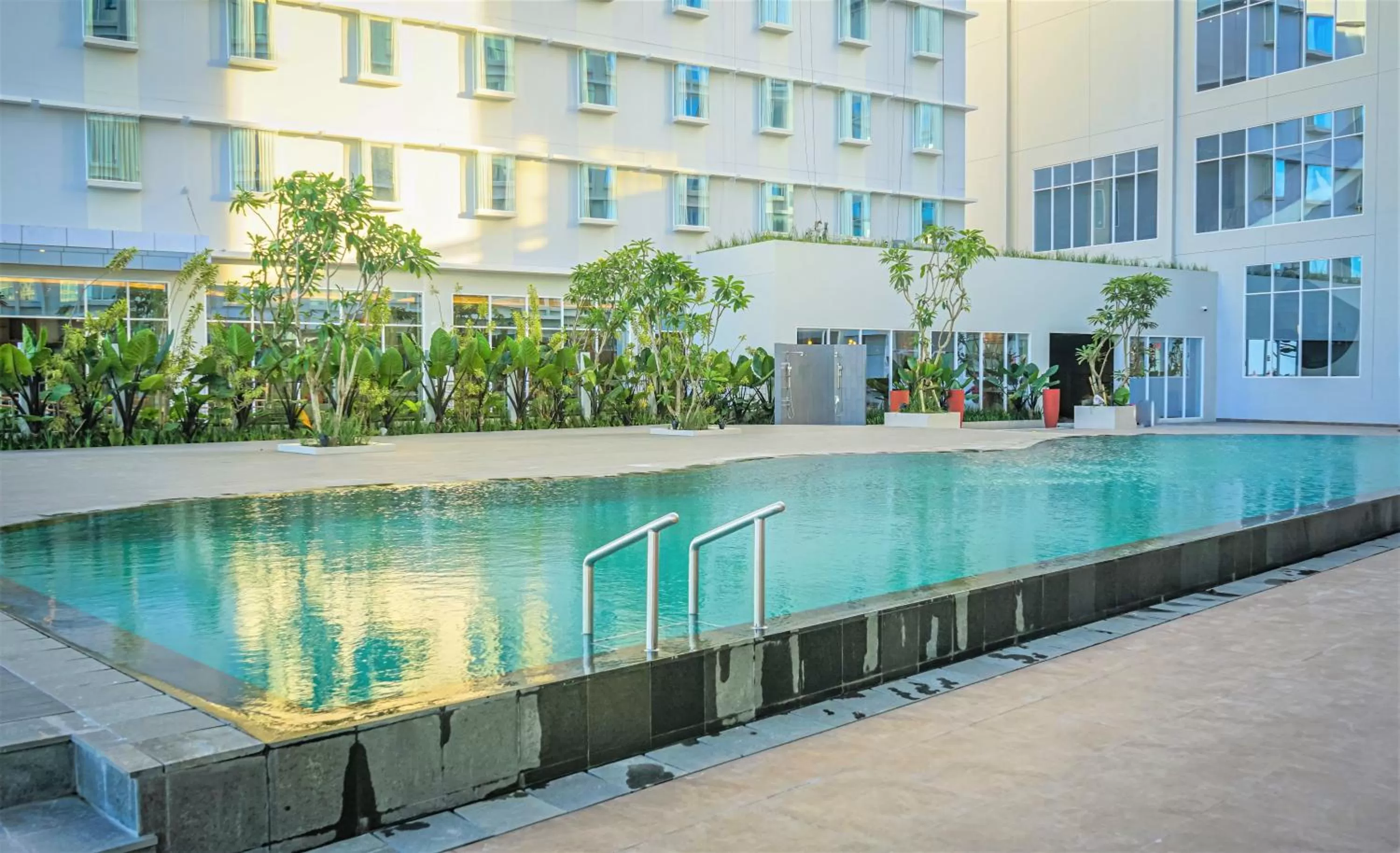 Swimming pool in Mercure Samarinda