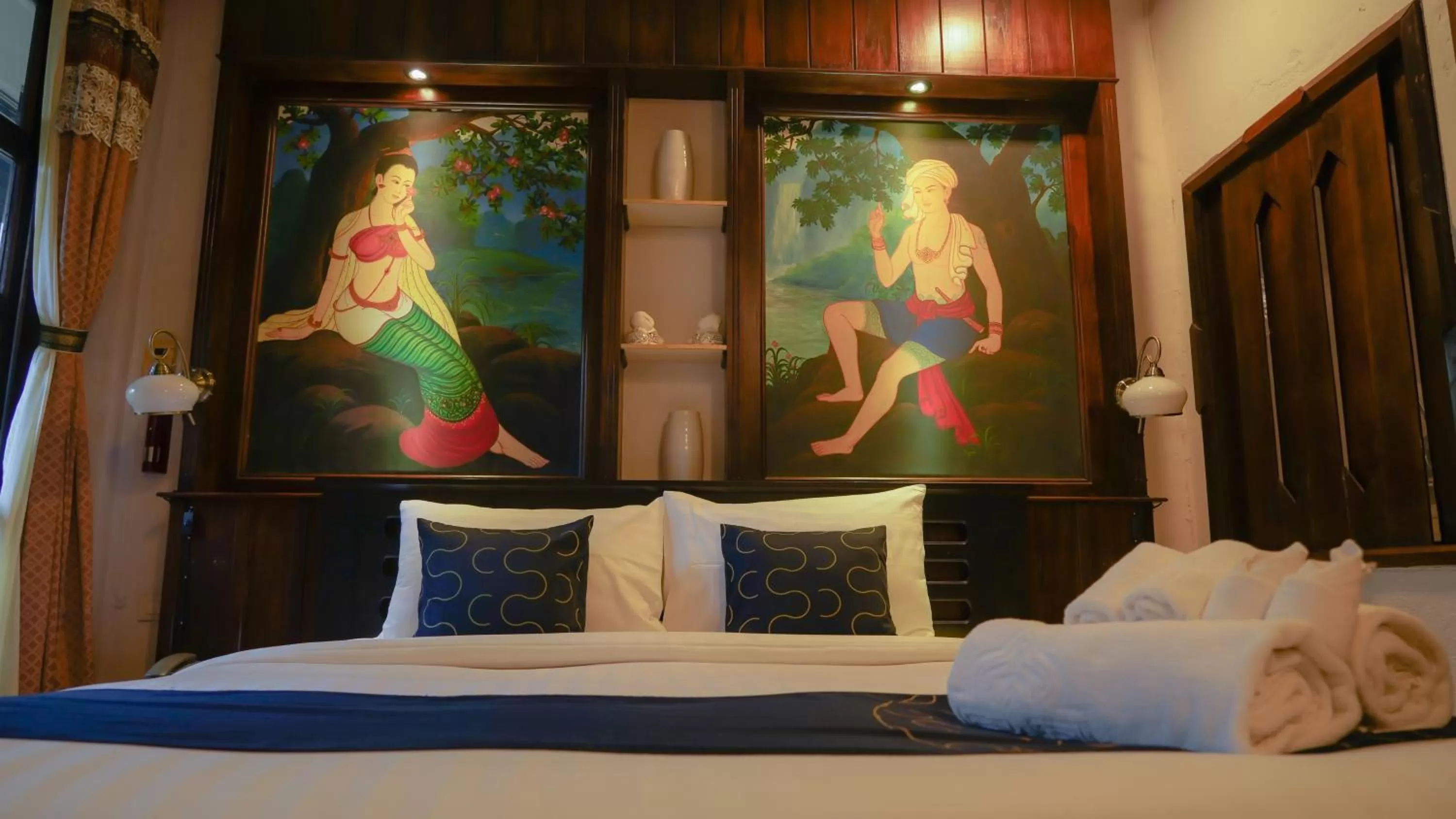 Bed in Cheva Gallery Boutique Hotel