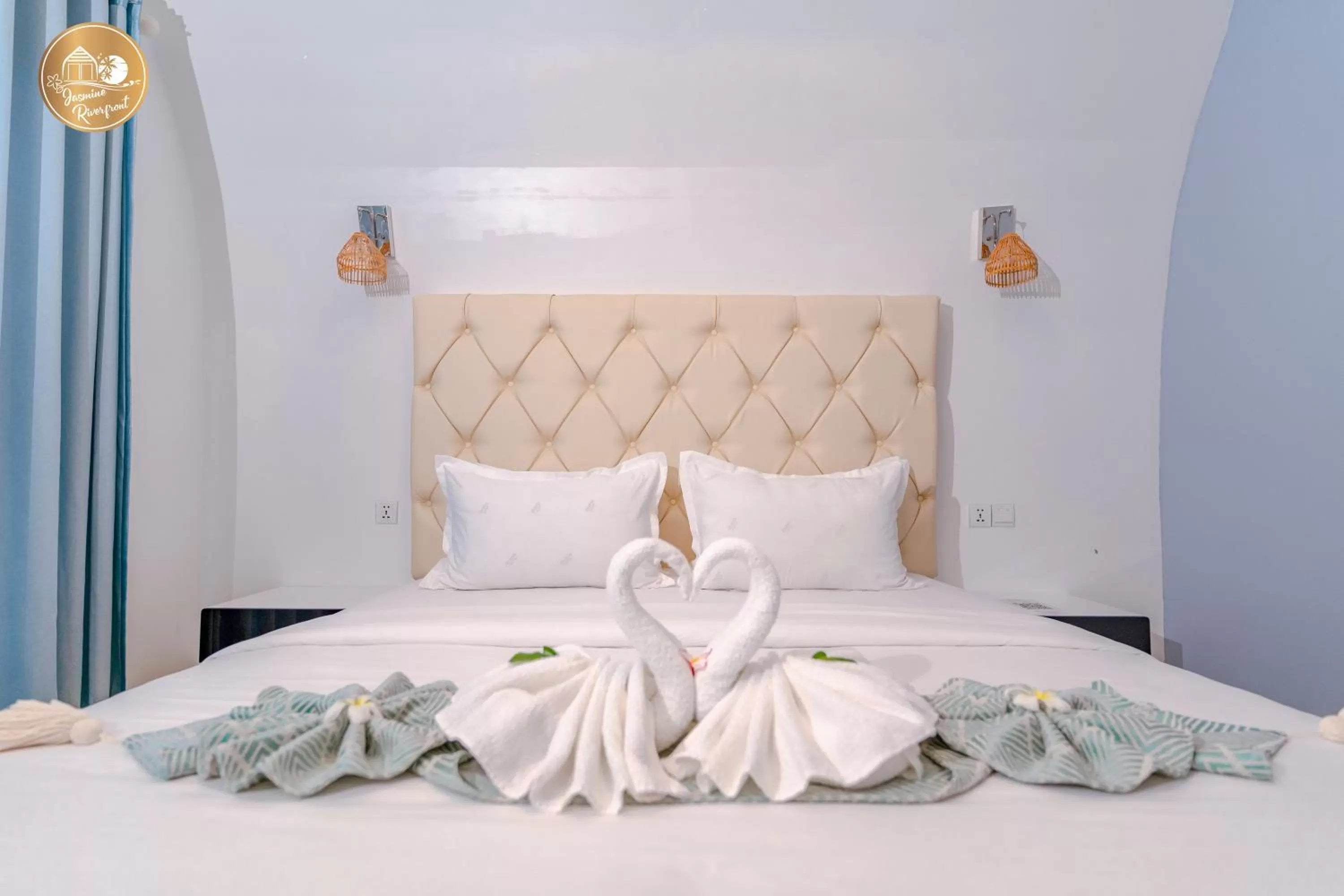 Bedroom, Bed in Jasmine River Front