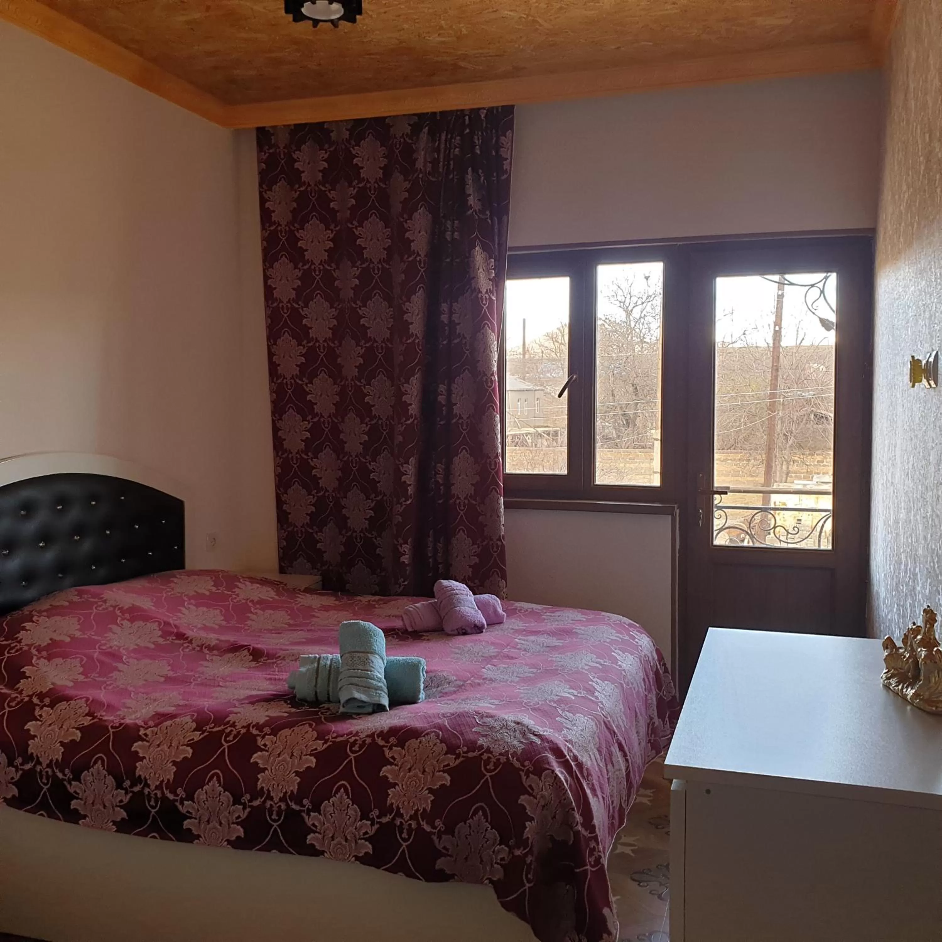 Bed in Tatev Shinuhayr Hotel'