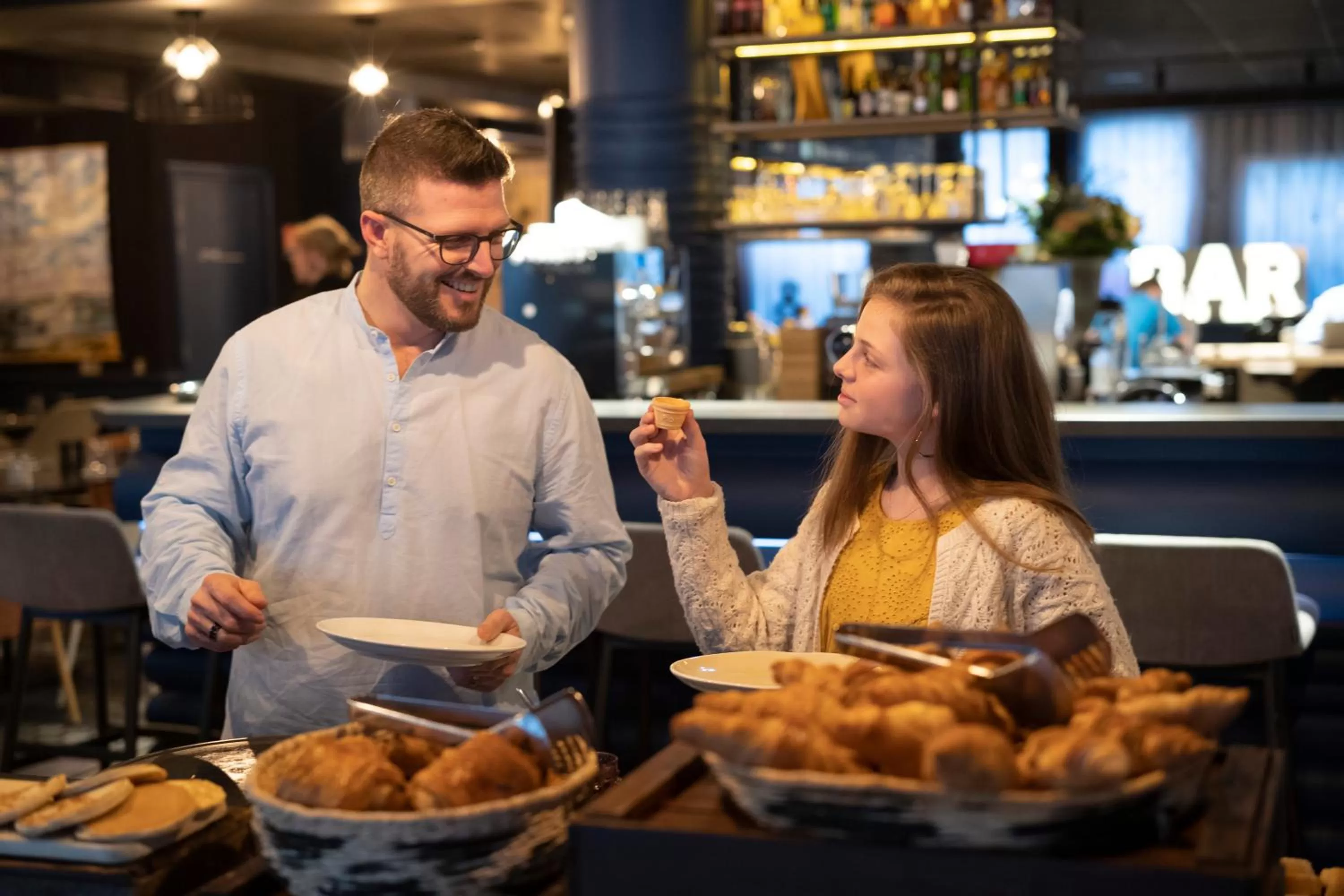 Restaurant/places to eat in Mercure Château de Fontainebleau