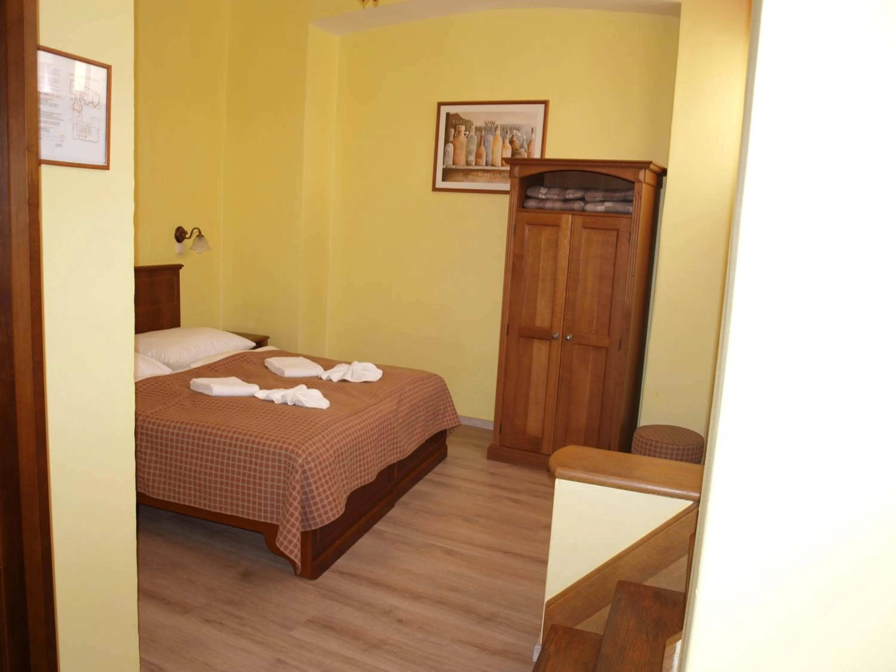 Bed in Hotel King George