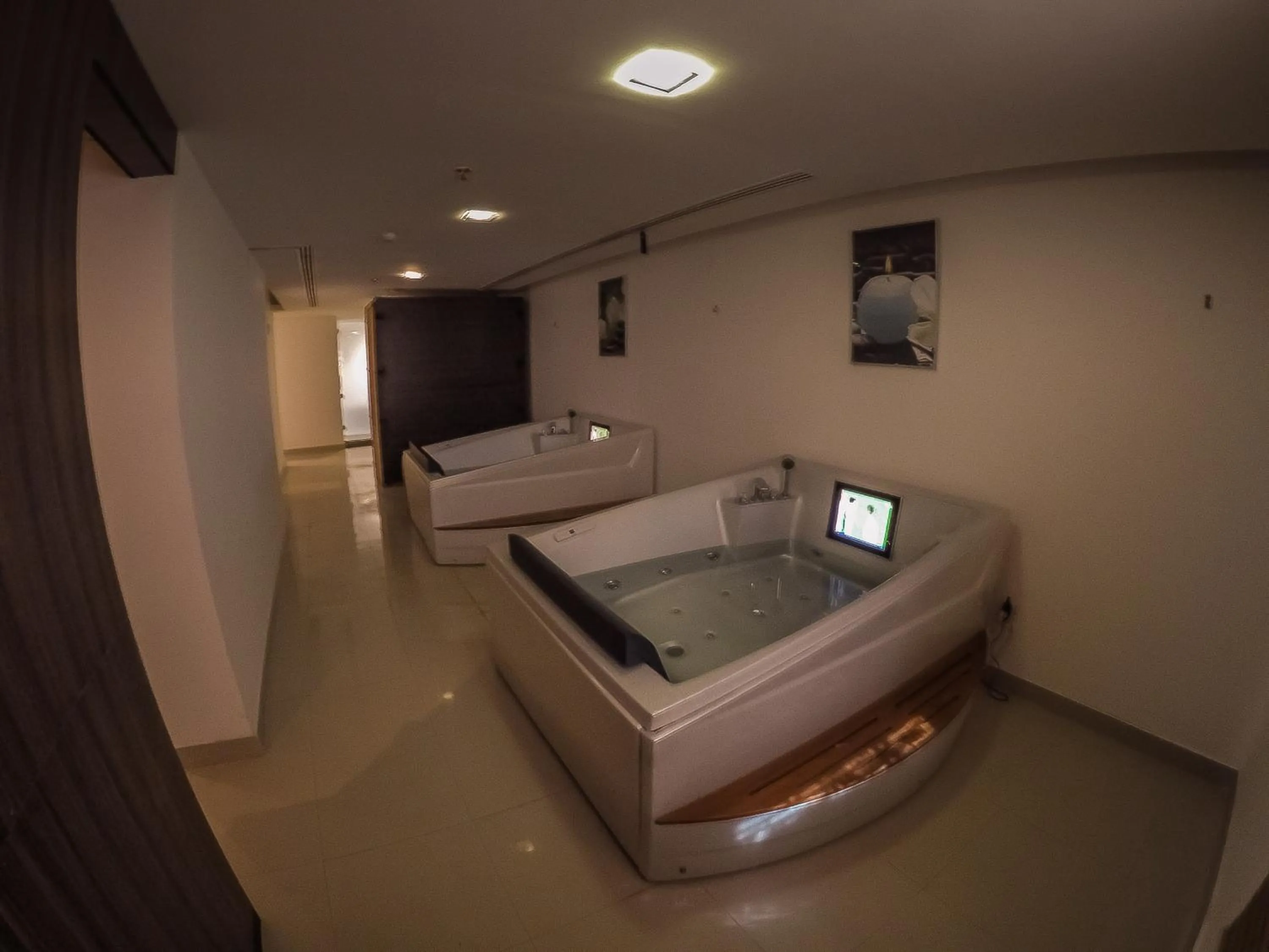 Fitness centre/facilities in Hayat Watheer for serviced Apartment