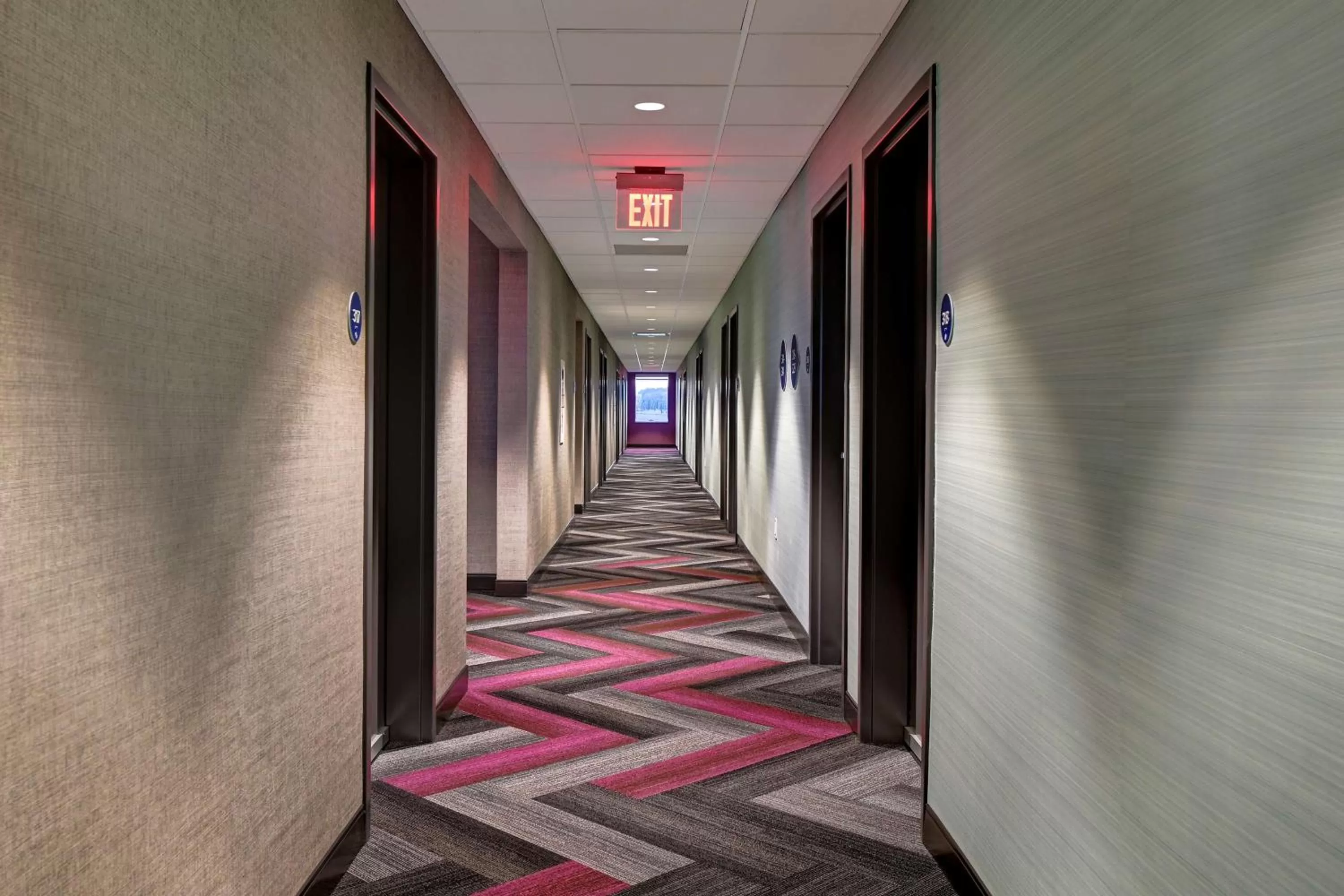 Photo of the whole room in Tru By Hilton Tahlequah, Ok