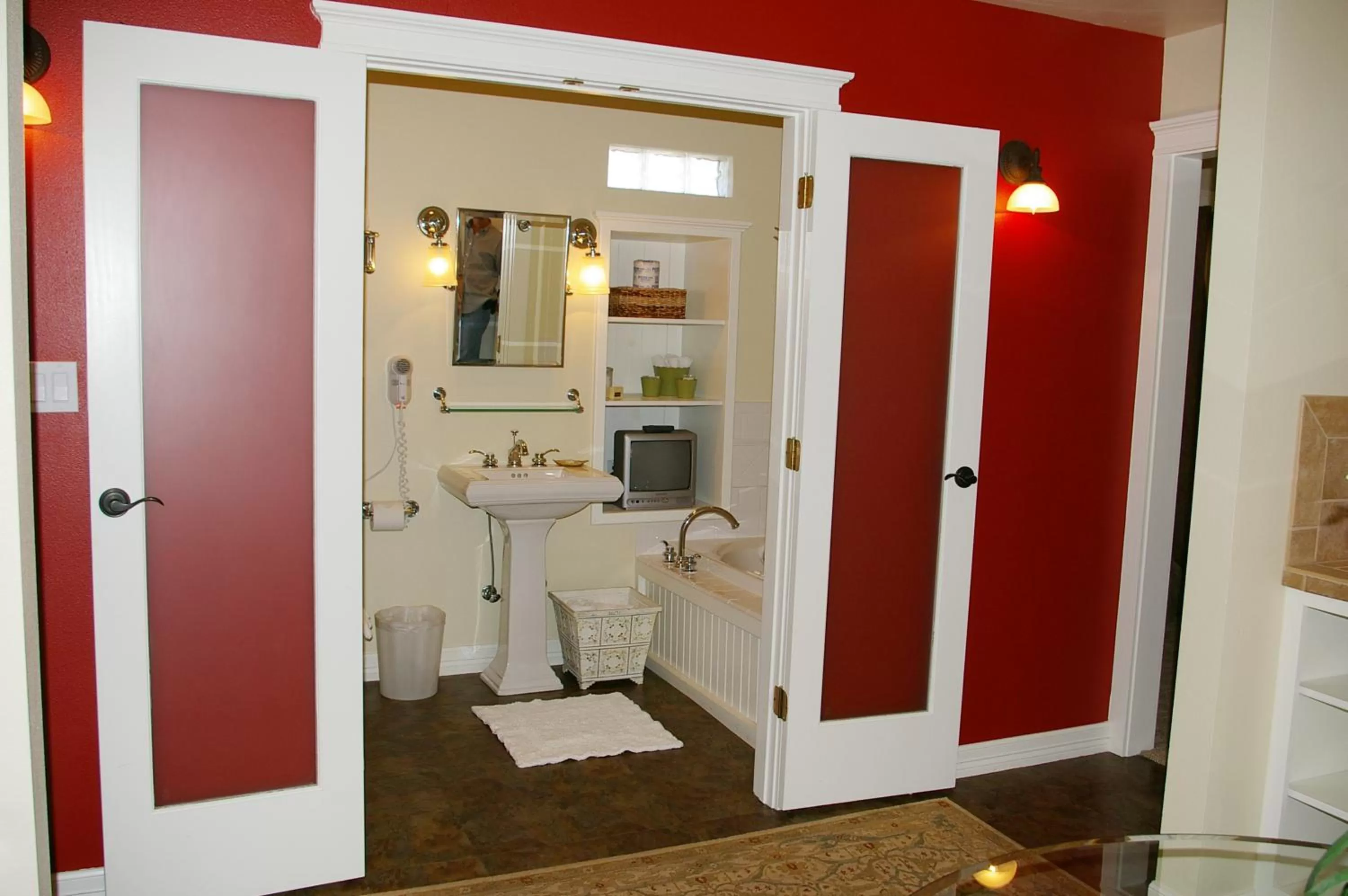 Bathroom in Rainbow Courts