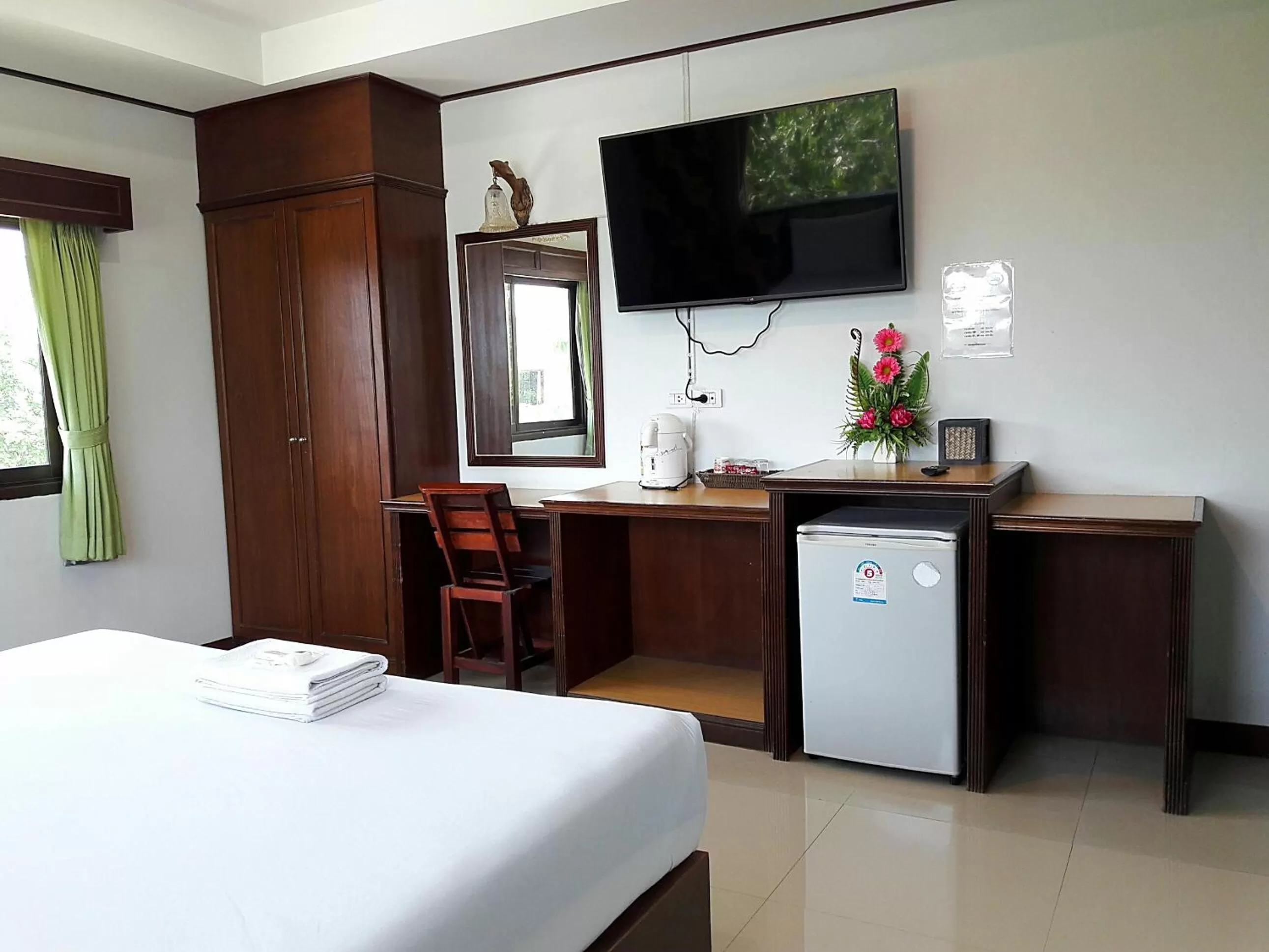 Bedroom, Bed in โรงแรมฟ้าพราวฝน Fah Proud Fon Hotel