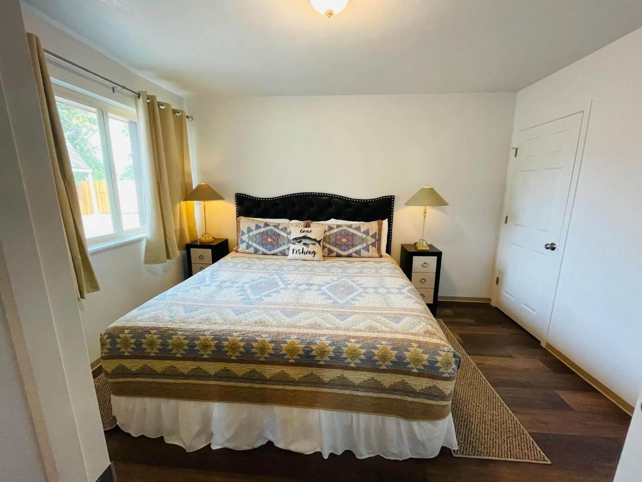 Bed in Riverfront Lodging