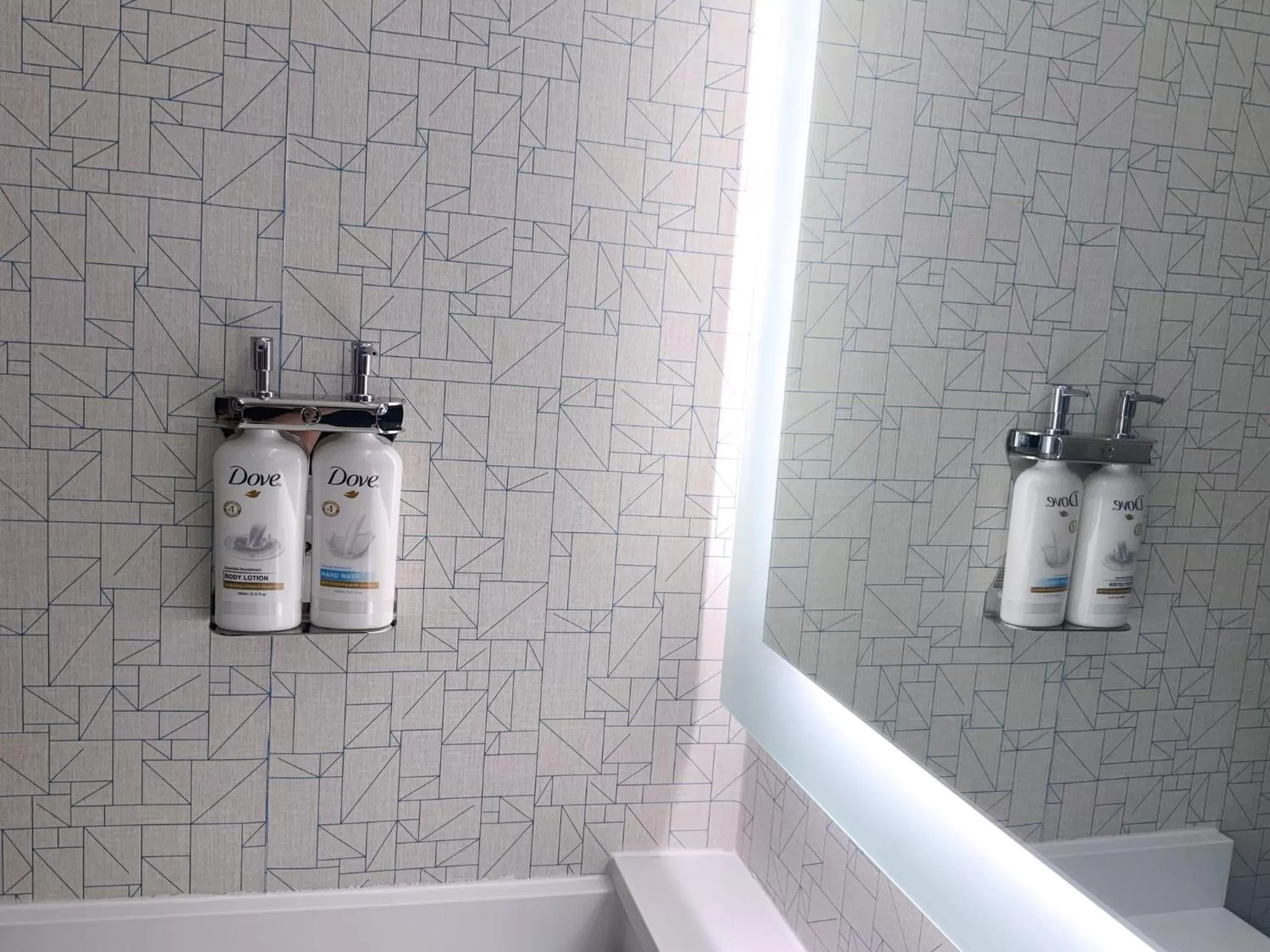 Queen Room with Two Queen Beds - Mobility Access Tub/Non-Smoking in Holiday Inn Express & Suites - Prospect Heights, an IHG Hotel