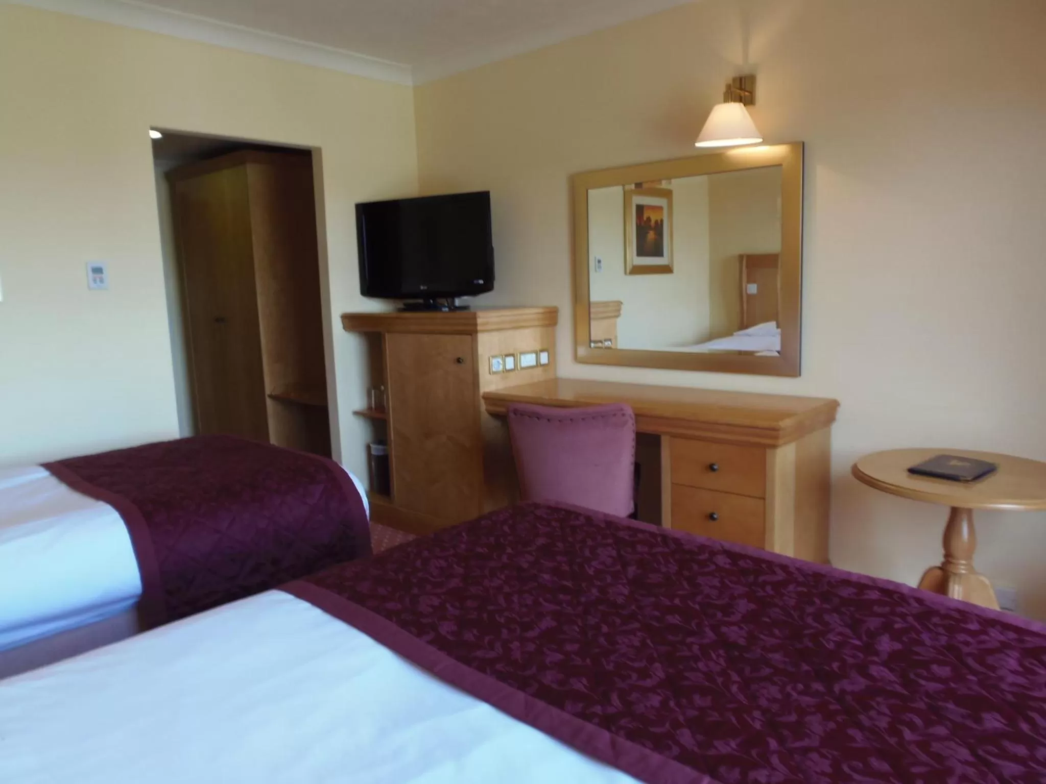 Photo of the whole room, Bed in Lakeside International Hotel