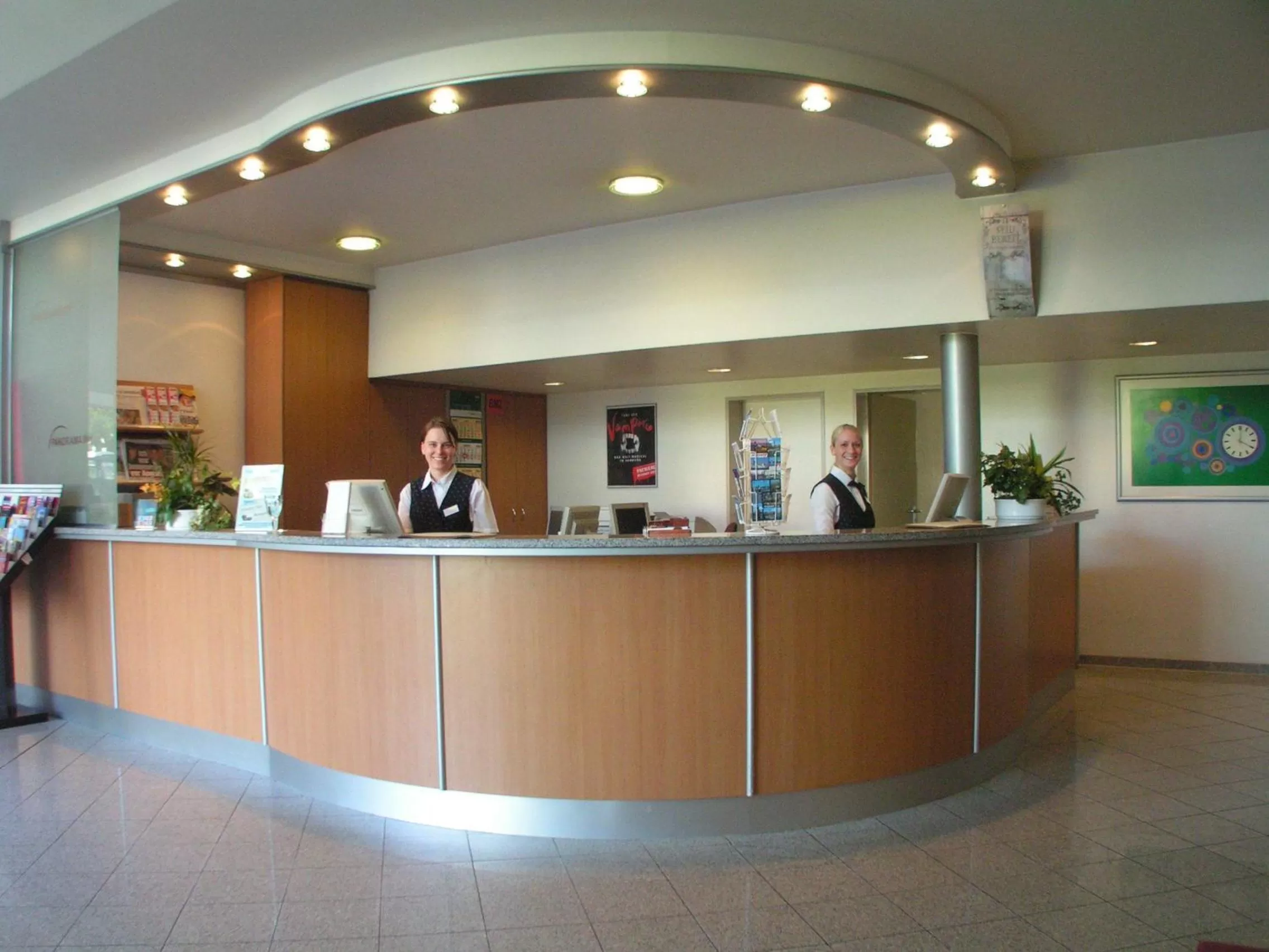 Lobby or reception in Panorama Inn Hotel und Boardinghaus
