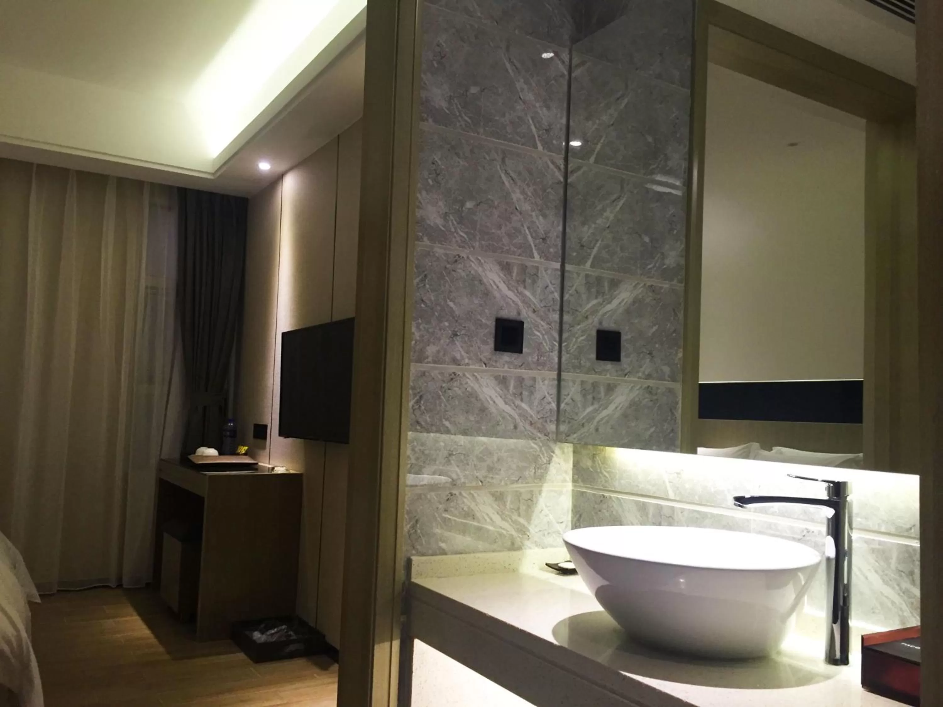 Bathroom in Paco Hotel Tiyuxilu Metro Guangzhou-Free Shuttle Bus fir Canton Fair