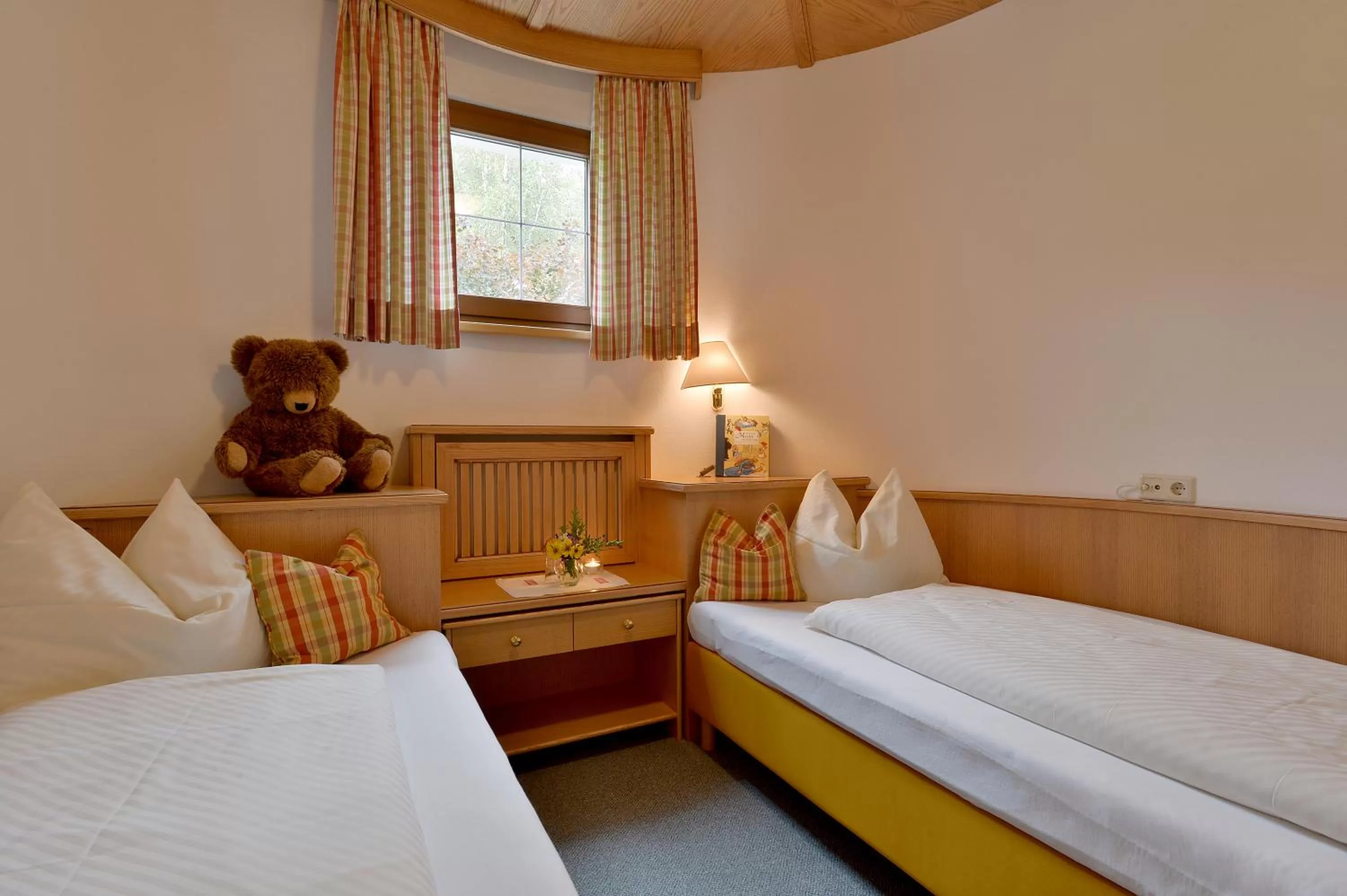 children, Bed in Natur Resort RISSBACHER
