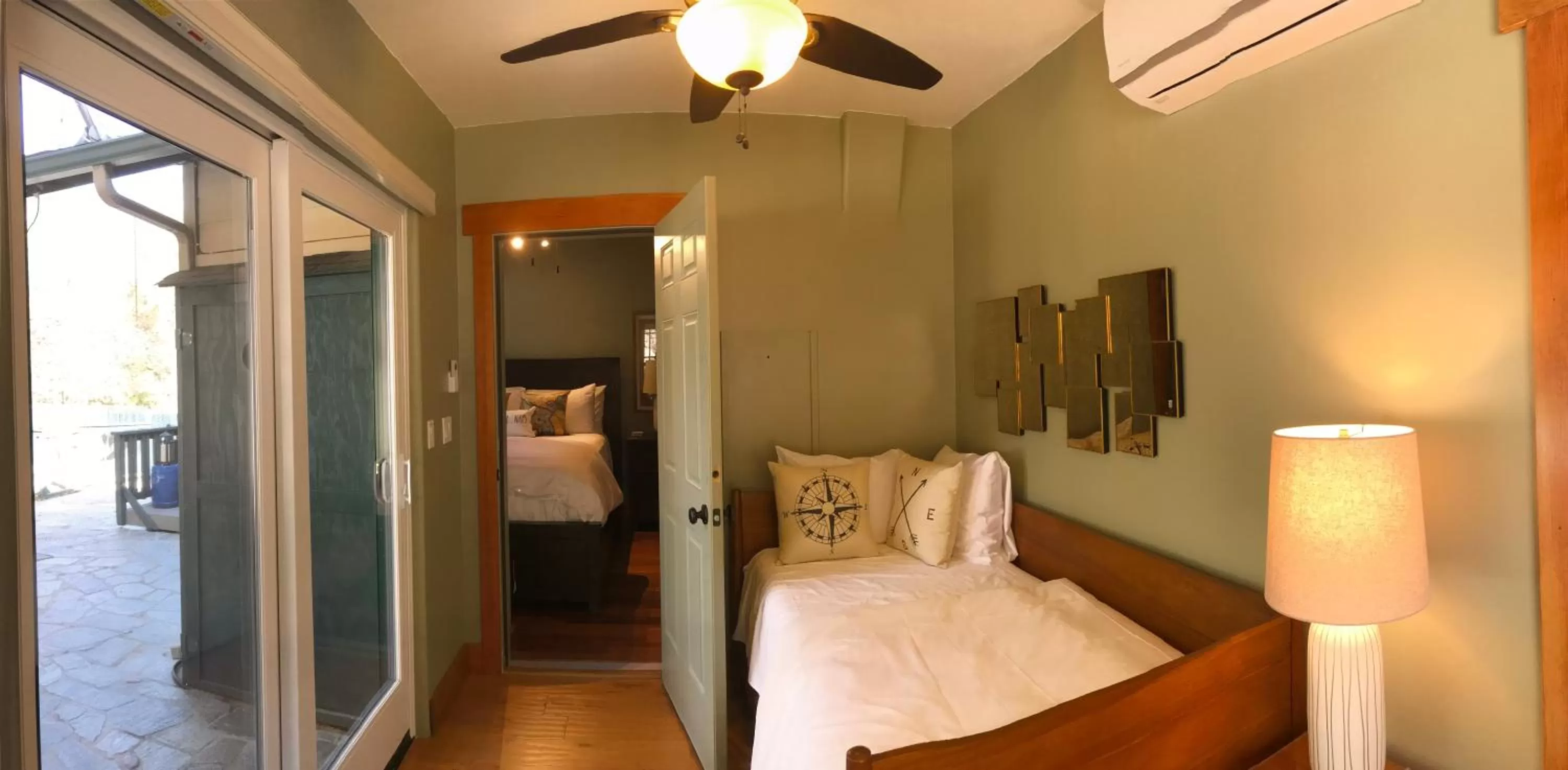 Bedroom, Bed in The Grand Idyllwild Lodge