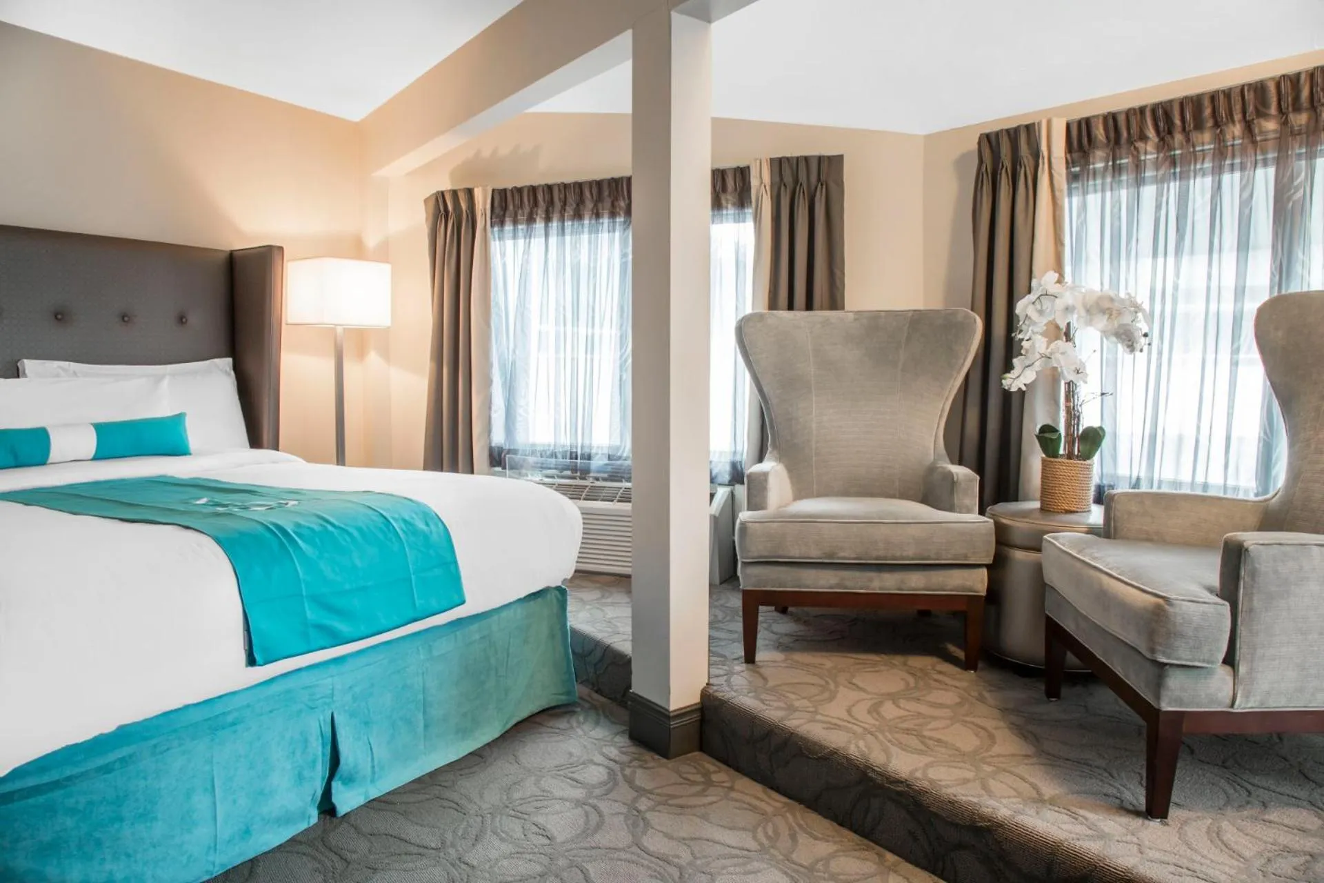 Seating area in Aqua Blue Hotel