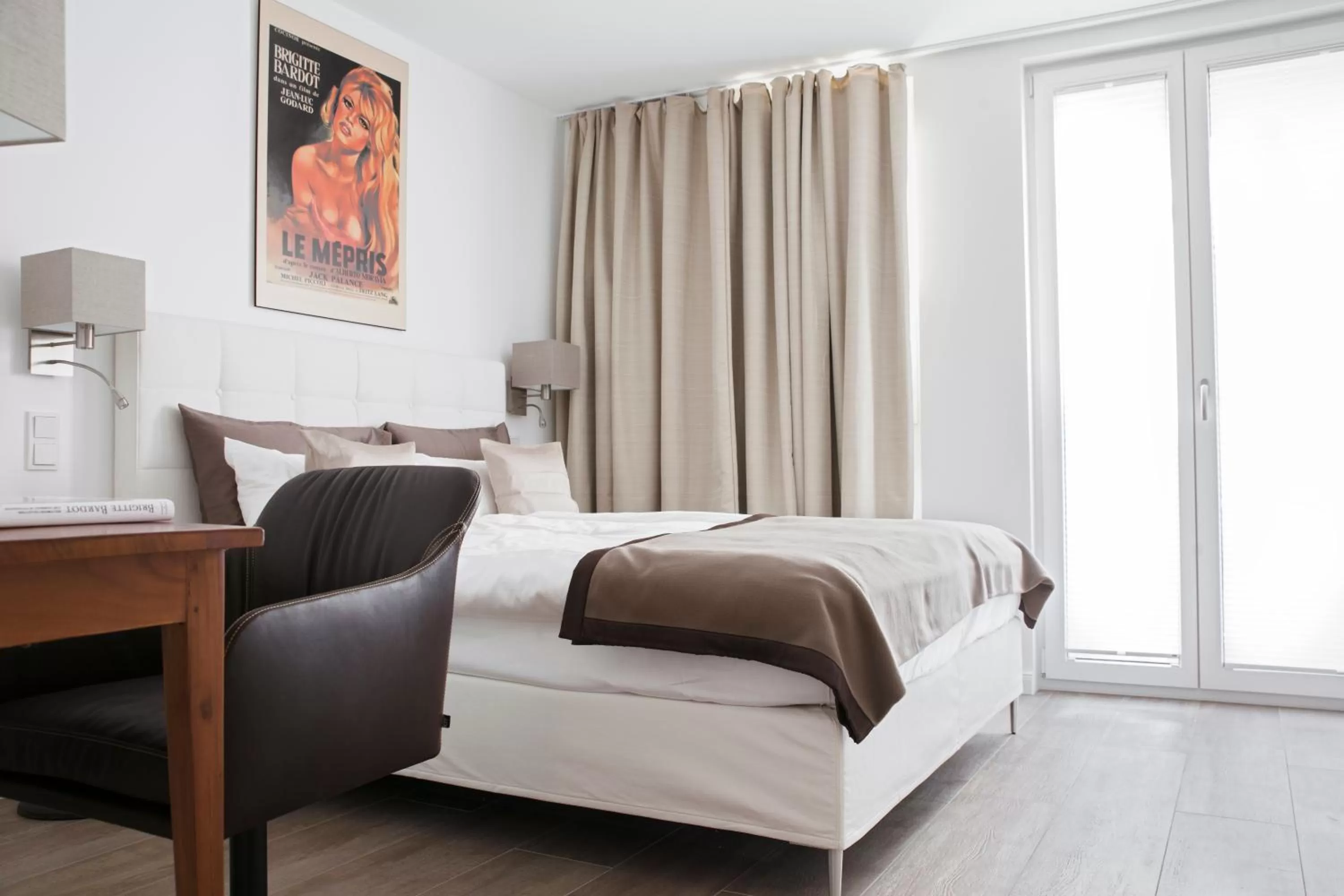 Photo of the whole room, Bed in Konventchen