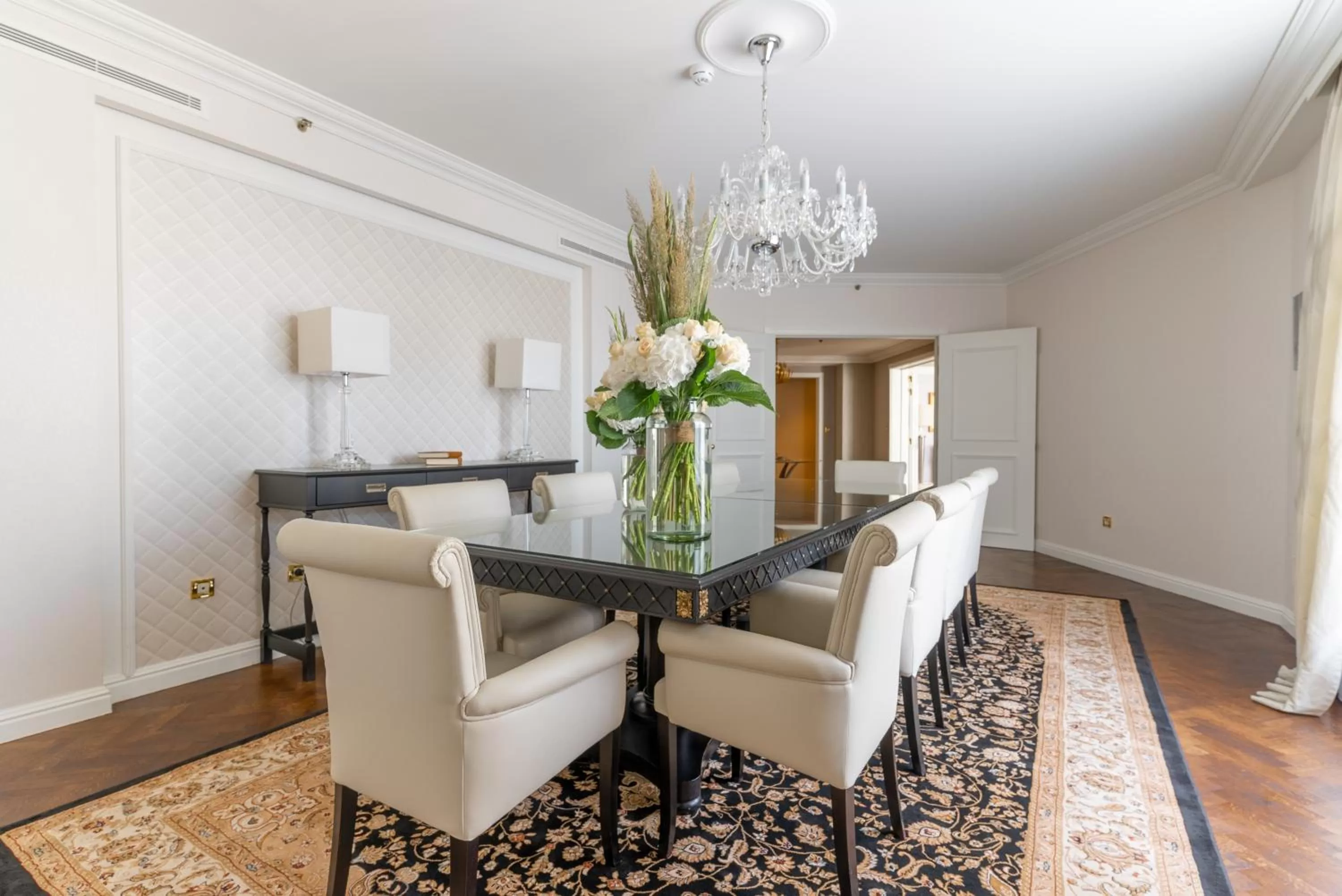 Living room in Steigenberger Icon Wiltcher's