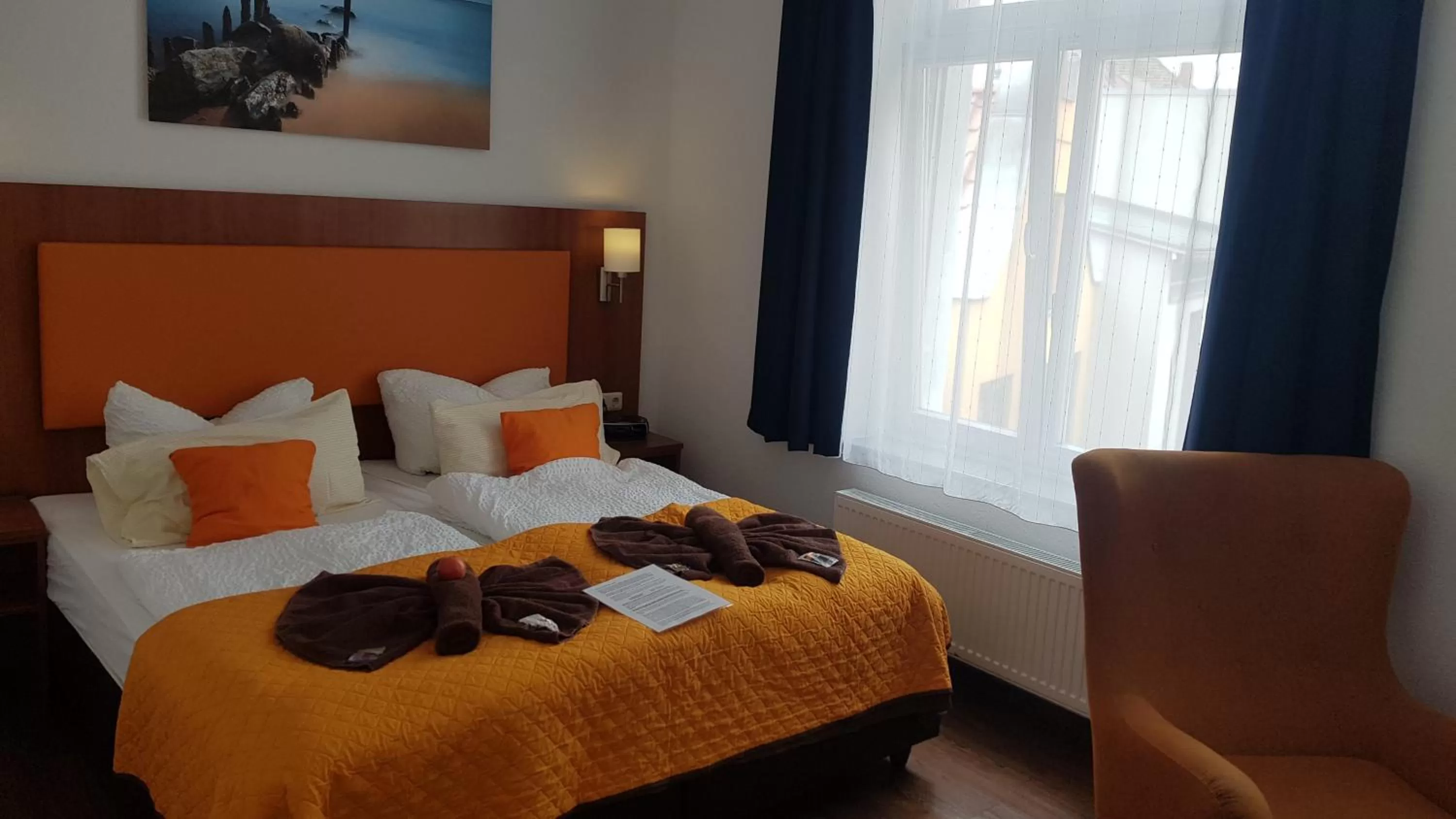 Photo of the whole room, Bed in Hotel Amber Altstadt