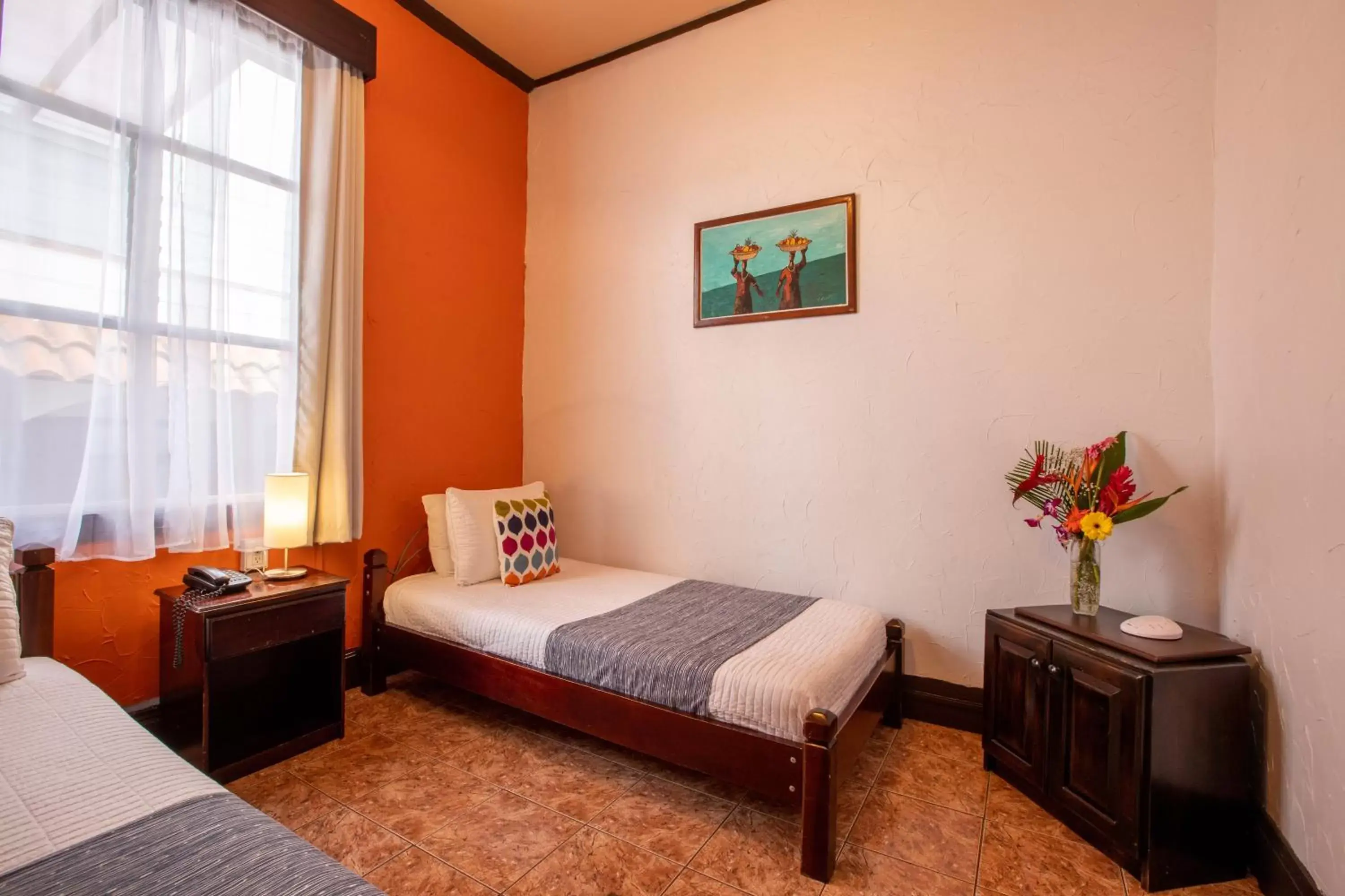 Triple Room with Shared Bathroom in ALAJUELA CITY Hotel & Guest House Triple Room with Shared Bathroom in ALAJUELA CITY Hotel & Guest House