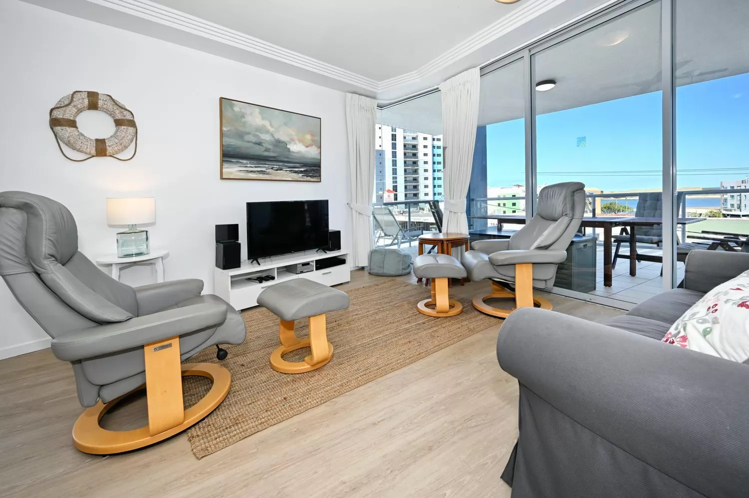 TV and multimedia in Pumicestone Blue