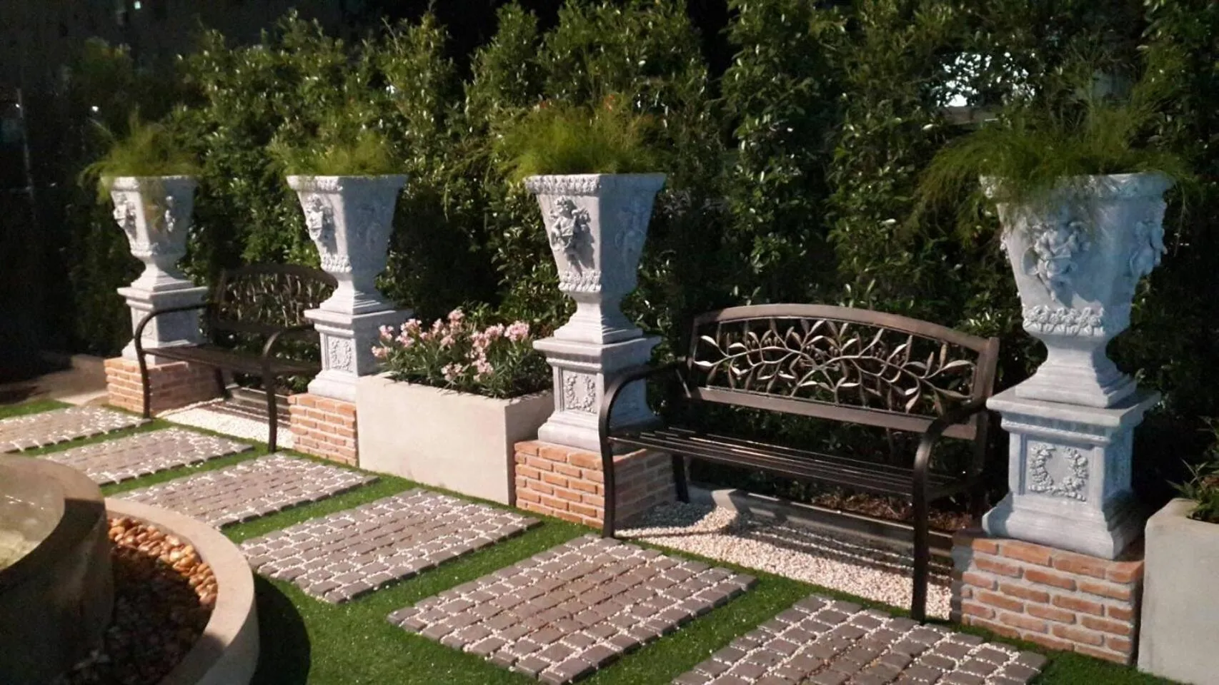 The O-Zone Airport Inn