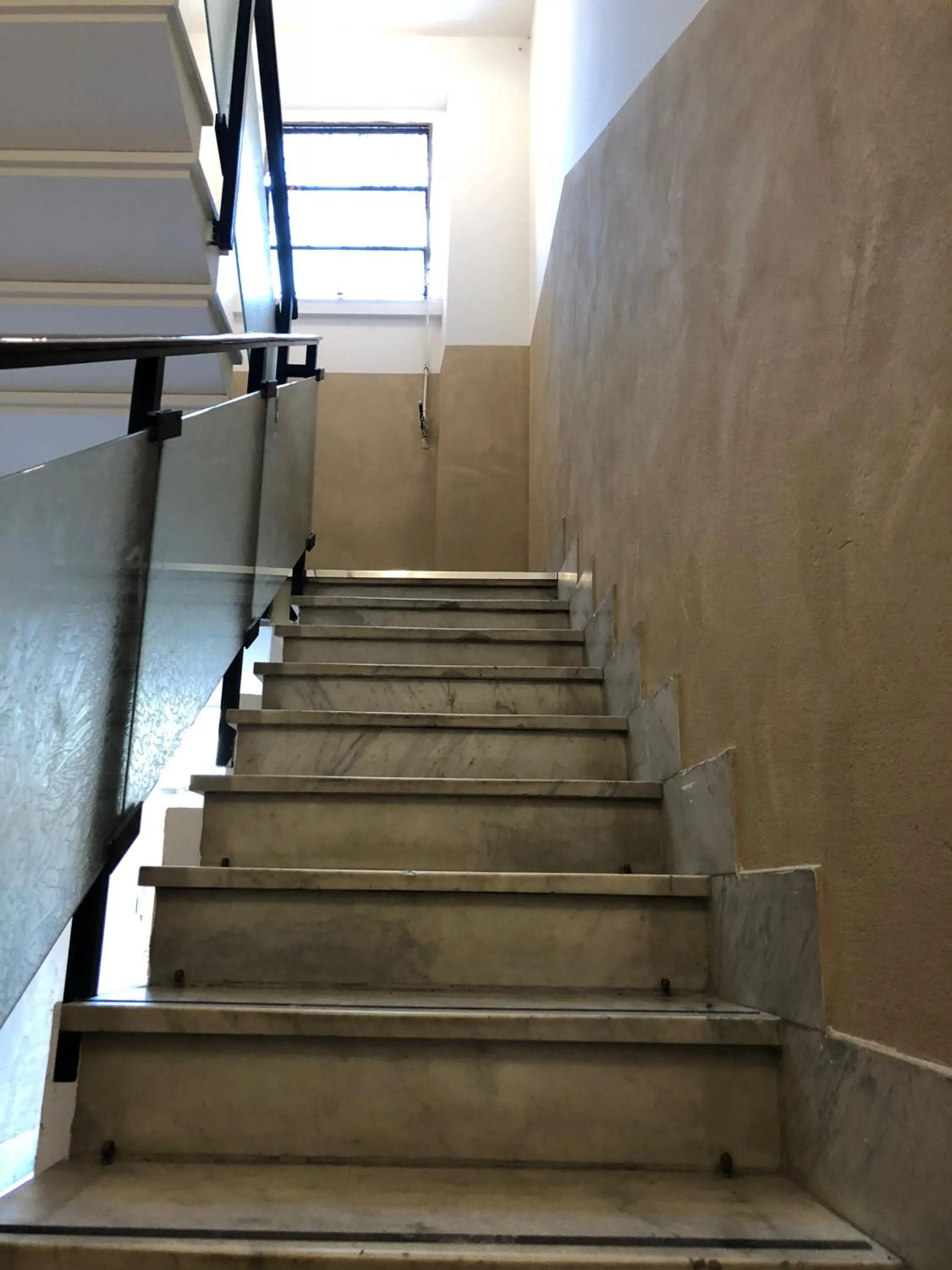 Decorative detail in Albergo Corvetto Corso Lodi