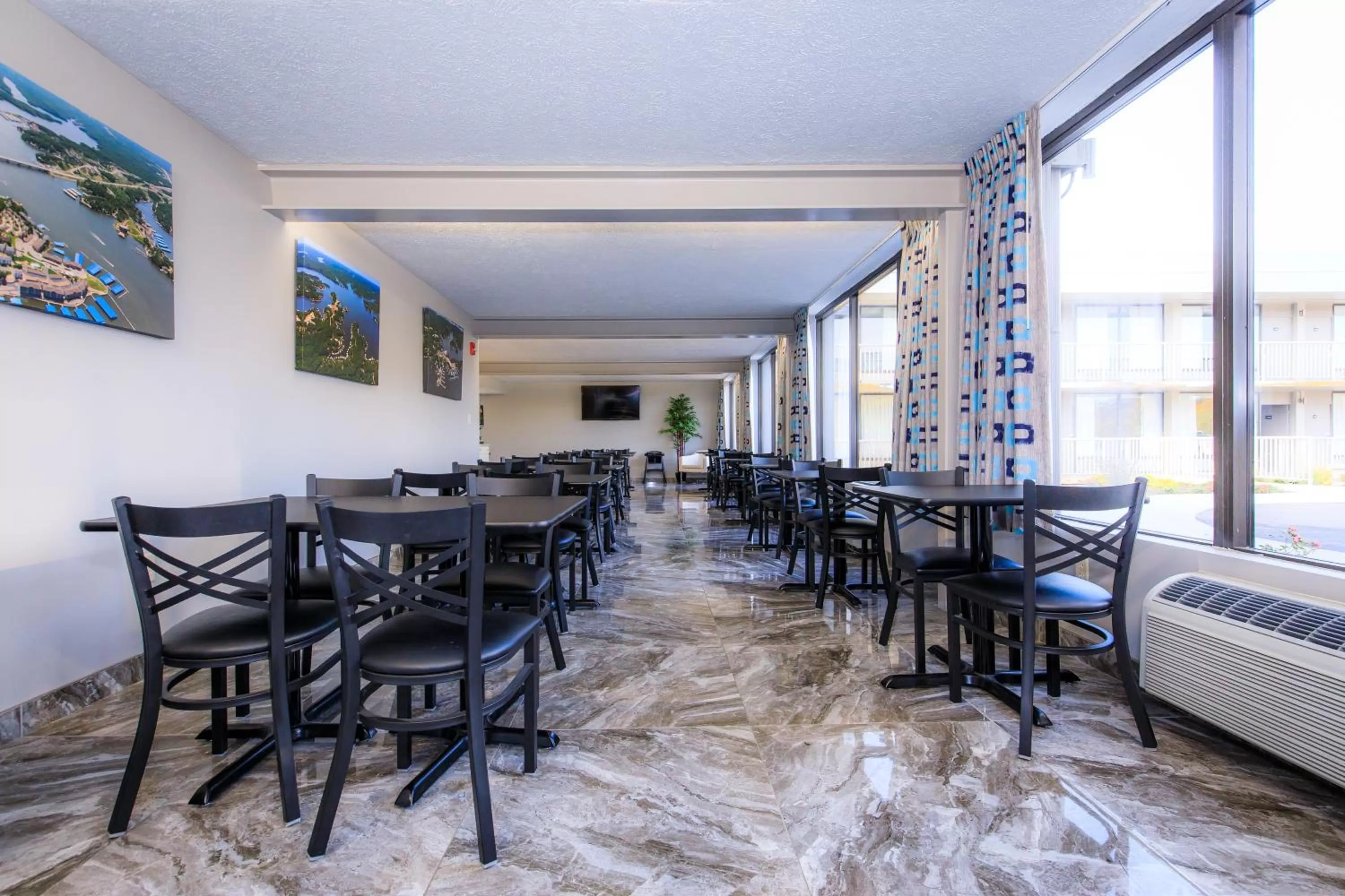 Breakfast in The Resort at Lake of the Ozarks