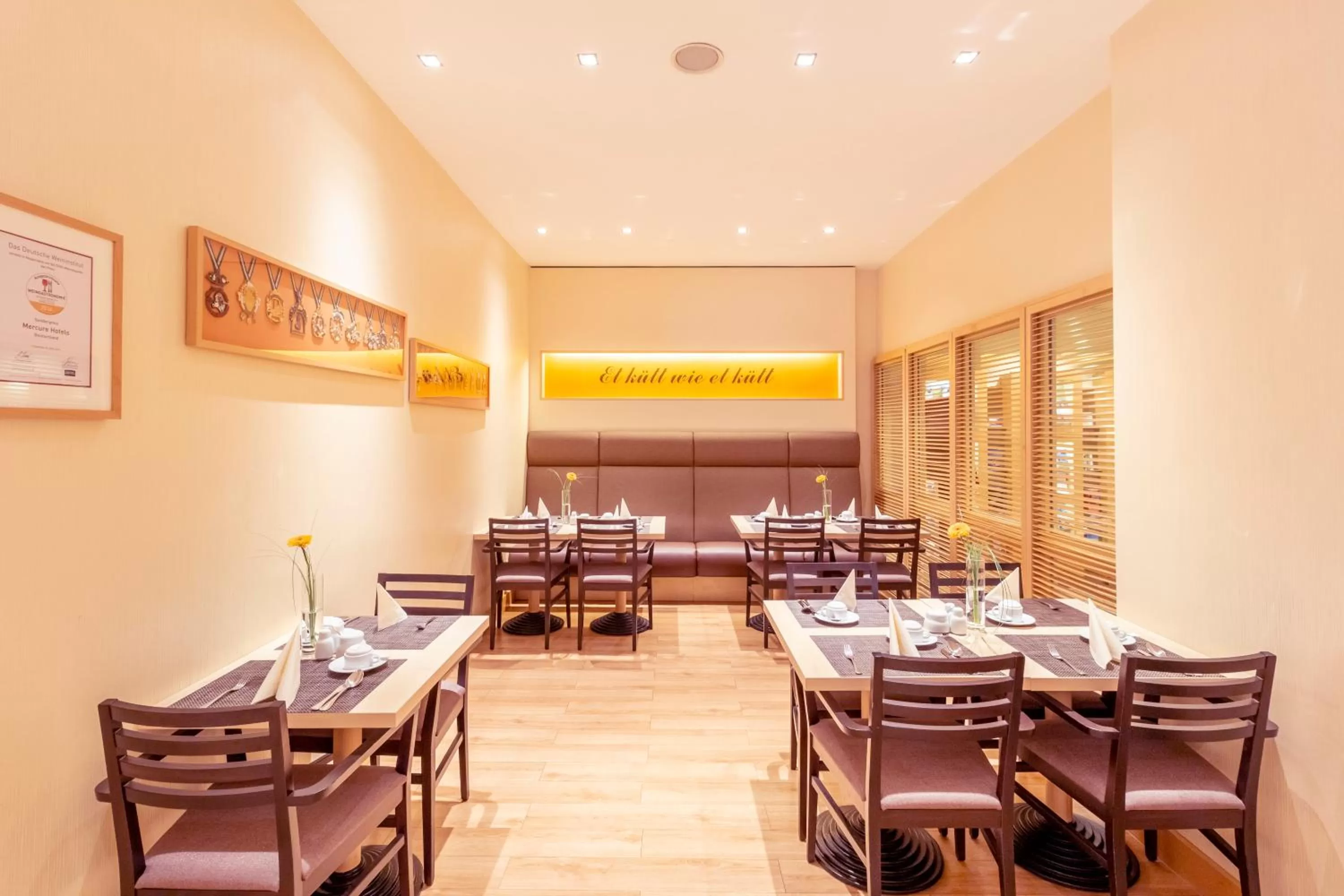 Restaurant/places to eat in Mercure Hotel Köln City Friesenstraße