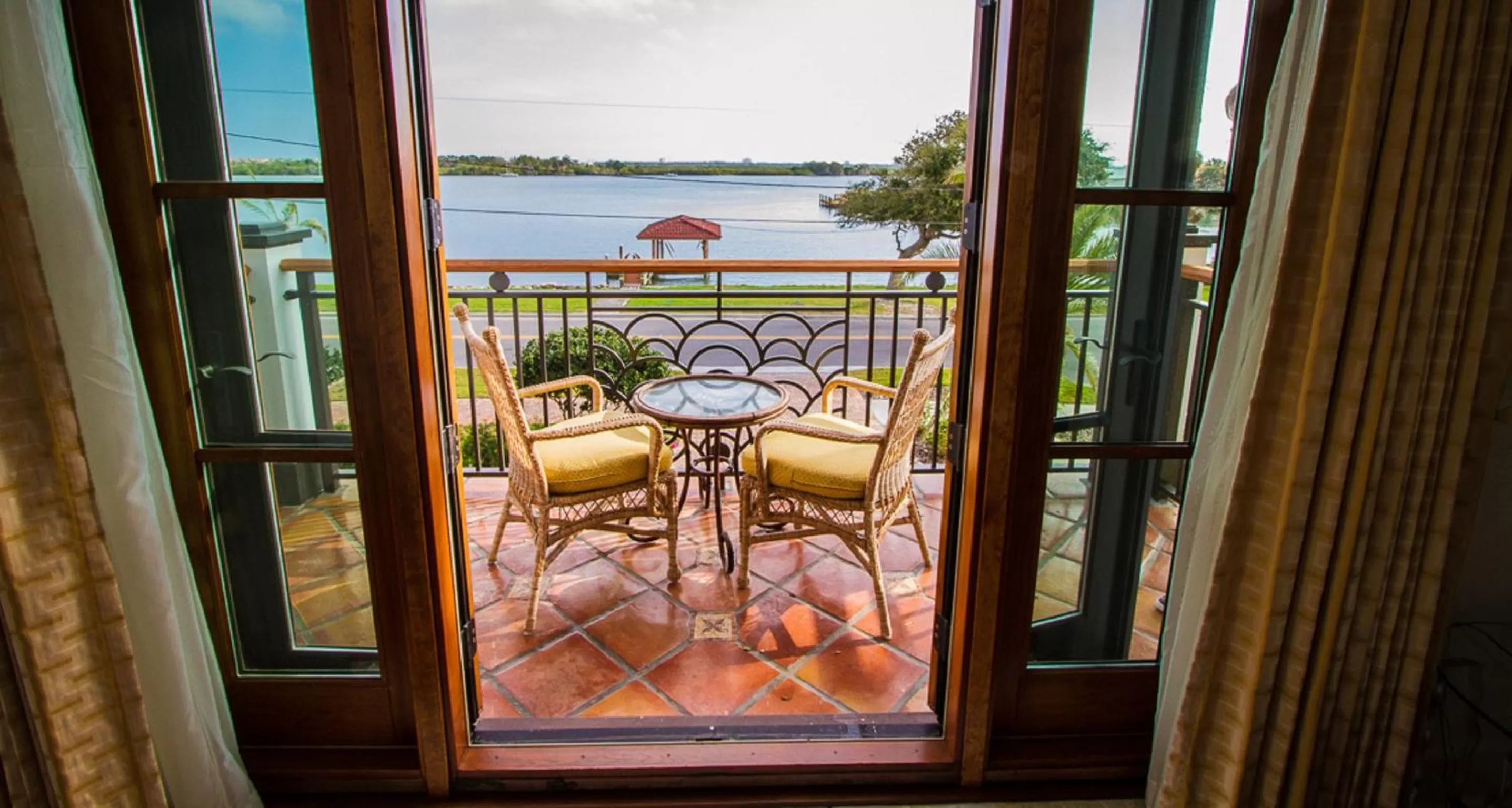 River view in Black Dolphin Inn