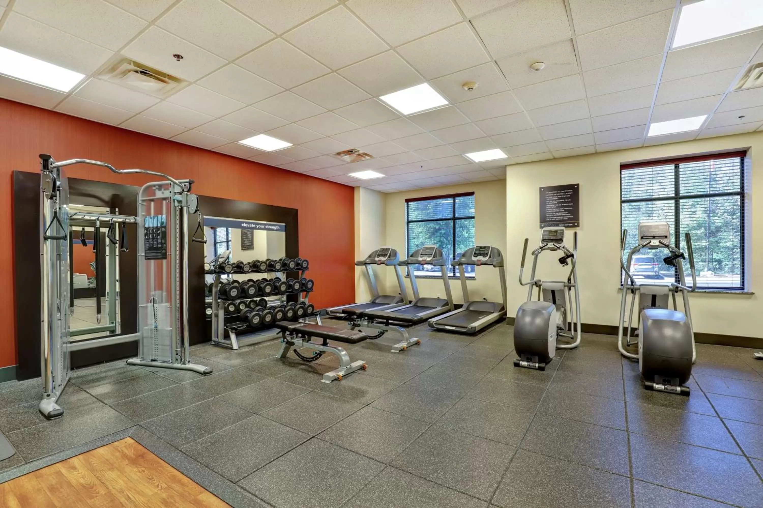 Fitness centre/facilities in Hampton Inn by Hilton Chilliwack
