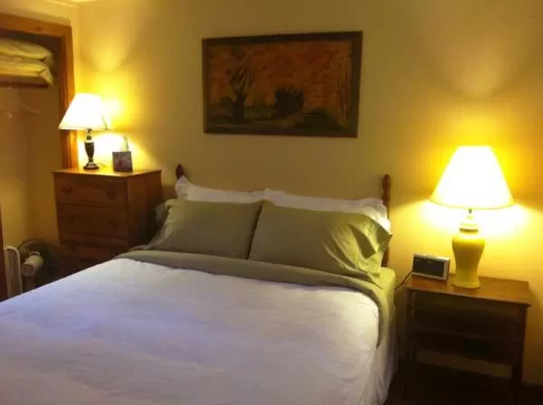 Bed in Phoenicia Lodge