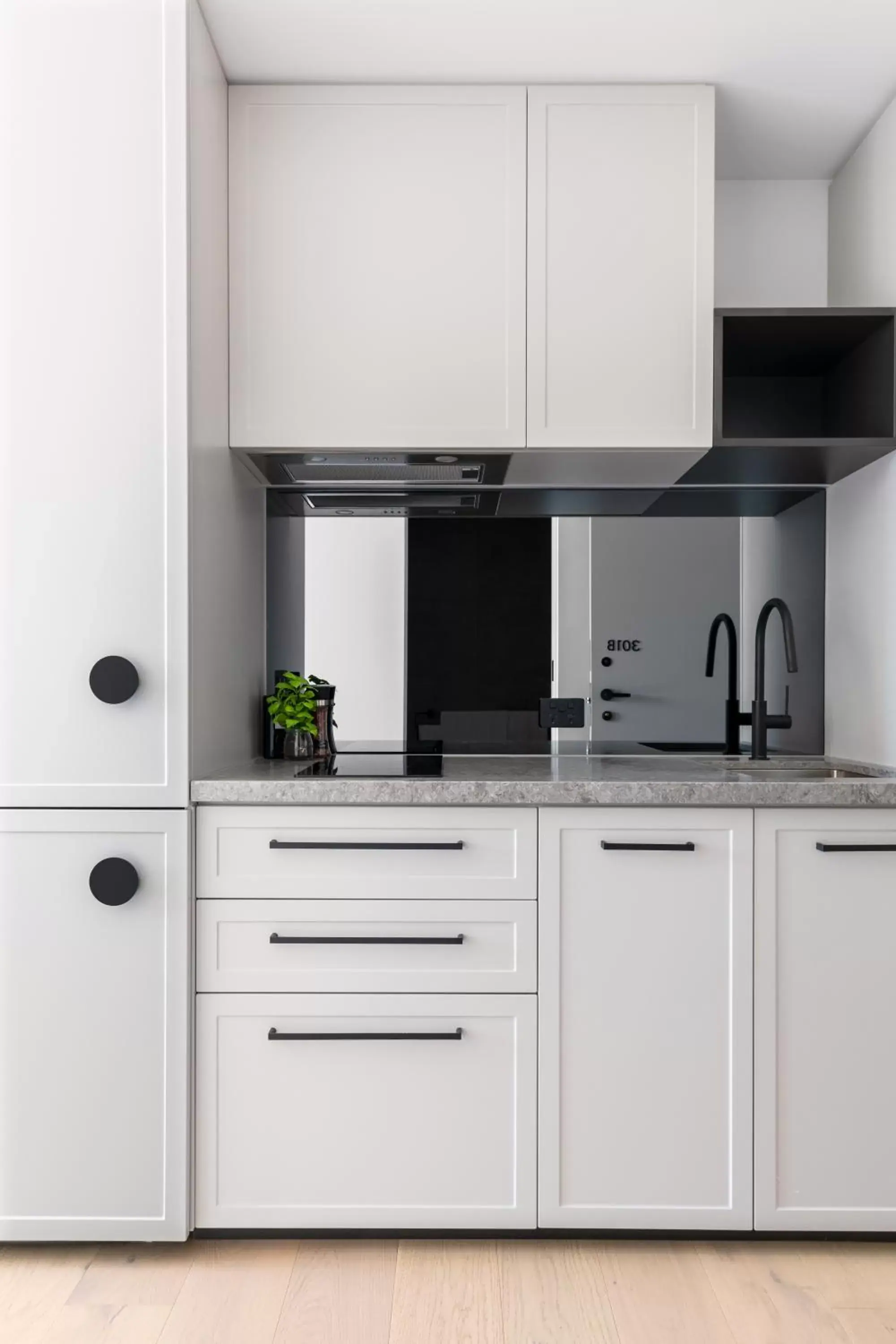 Studio with Terrace in Caroline Serviced Apartments Richmond Studio with Terrace in Caroline Serviced Apartments Richmond