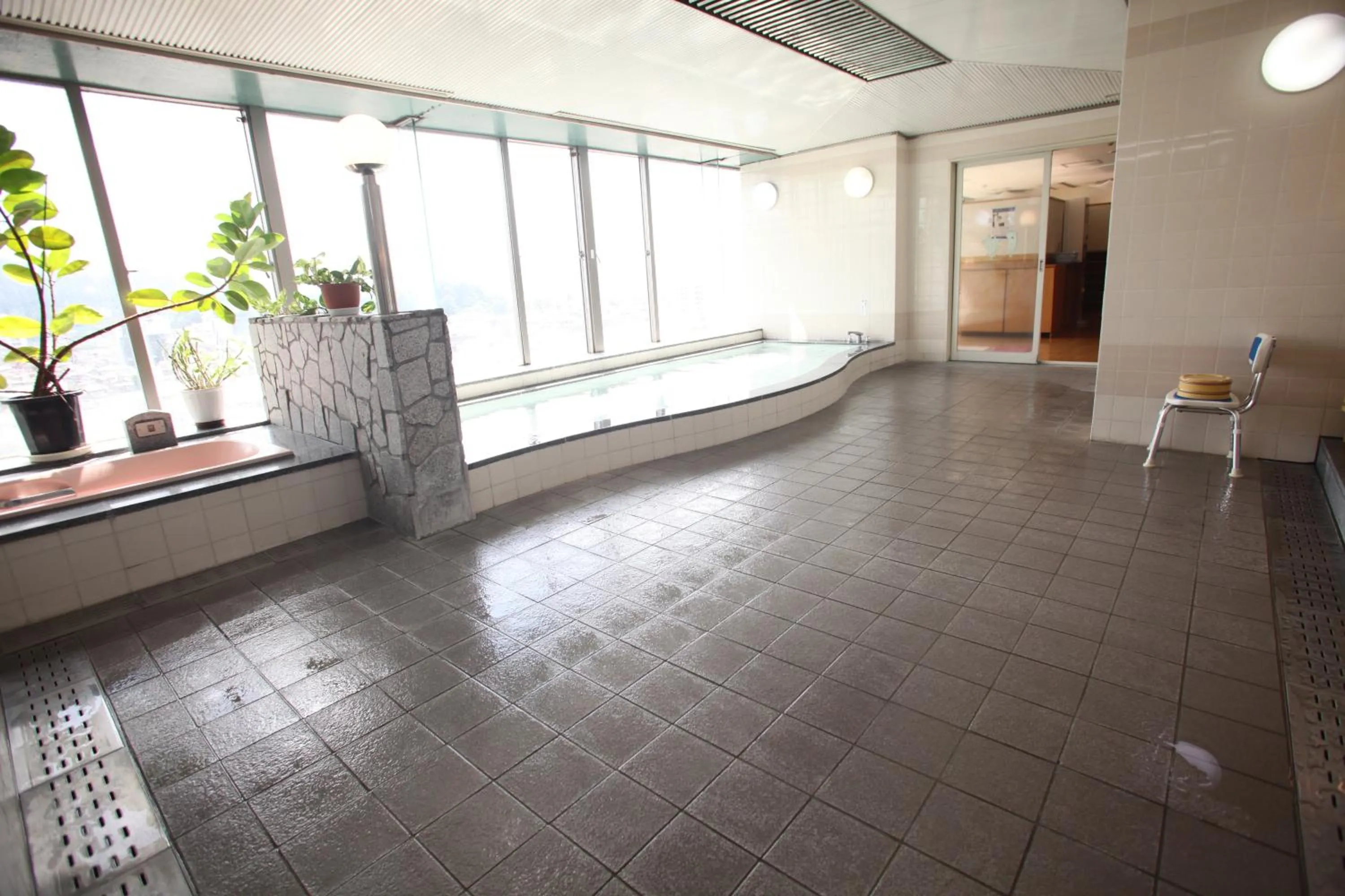 Public Bath in Hotel Socia